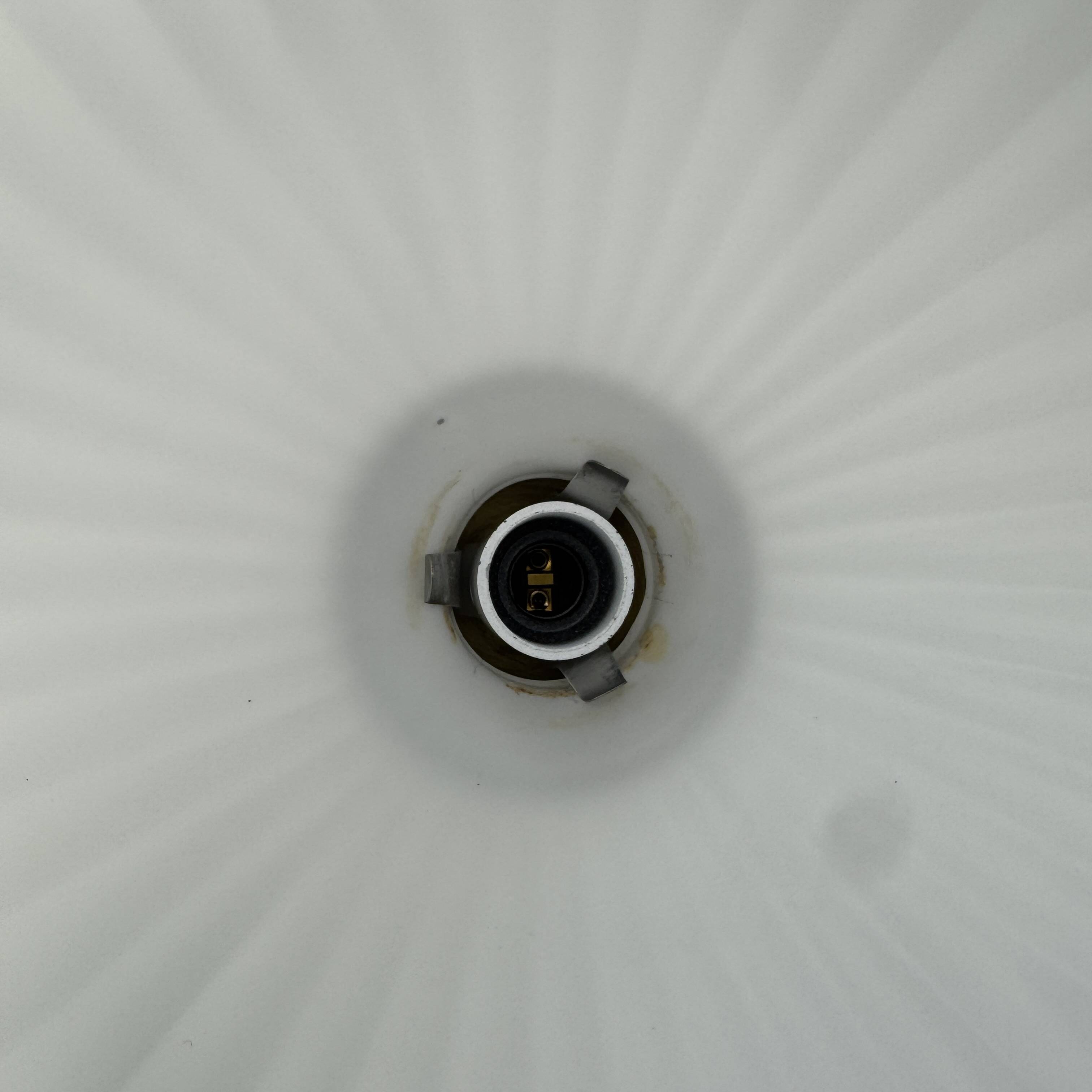 Vintage fluted opaline suspension light