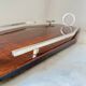 Plateau de service Art déco en bois et chrome – Design géométrique, vintage années 1930