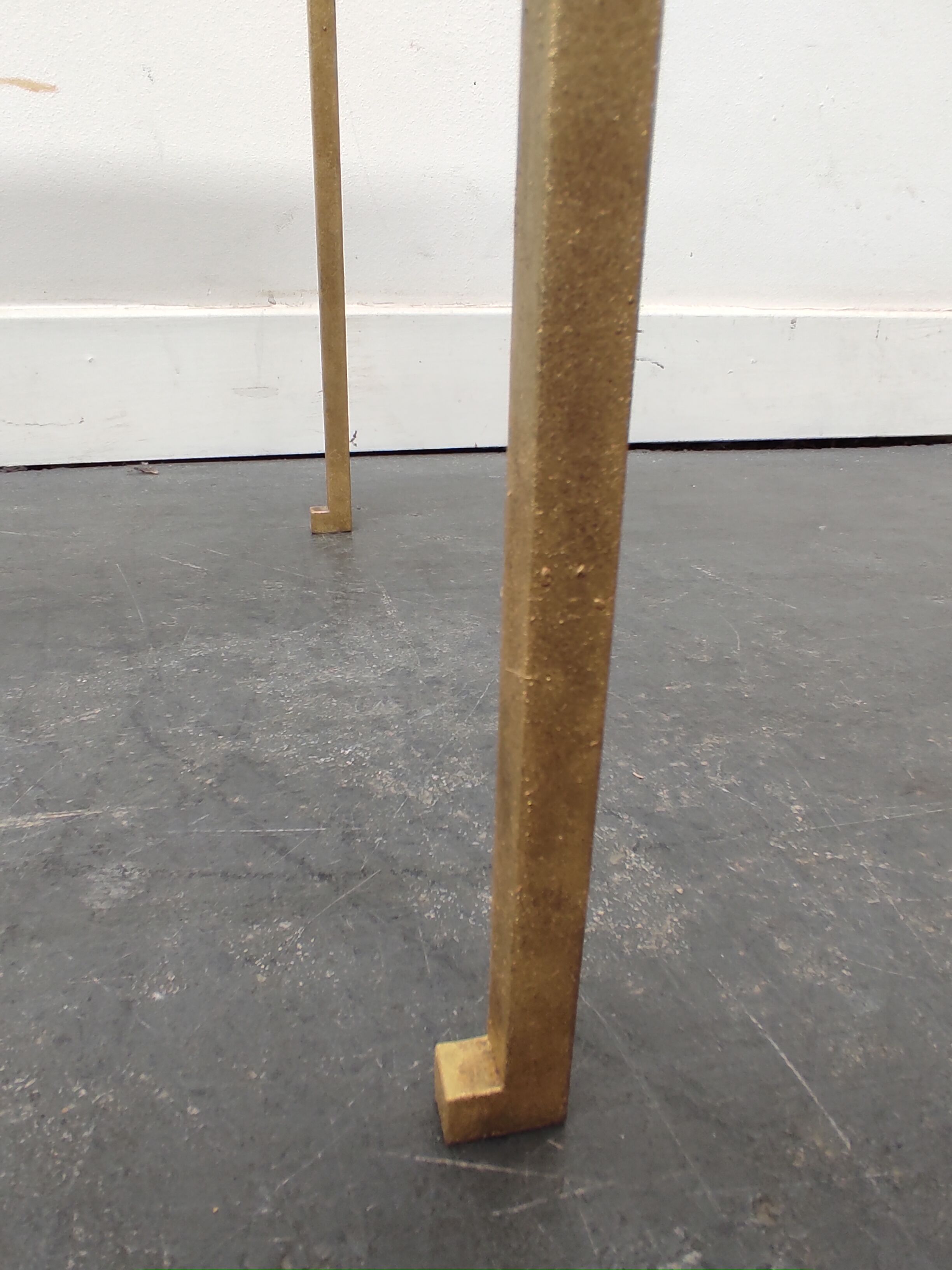 Tables basses gigognes Roger Thibier dorées 1960