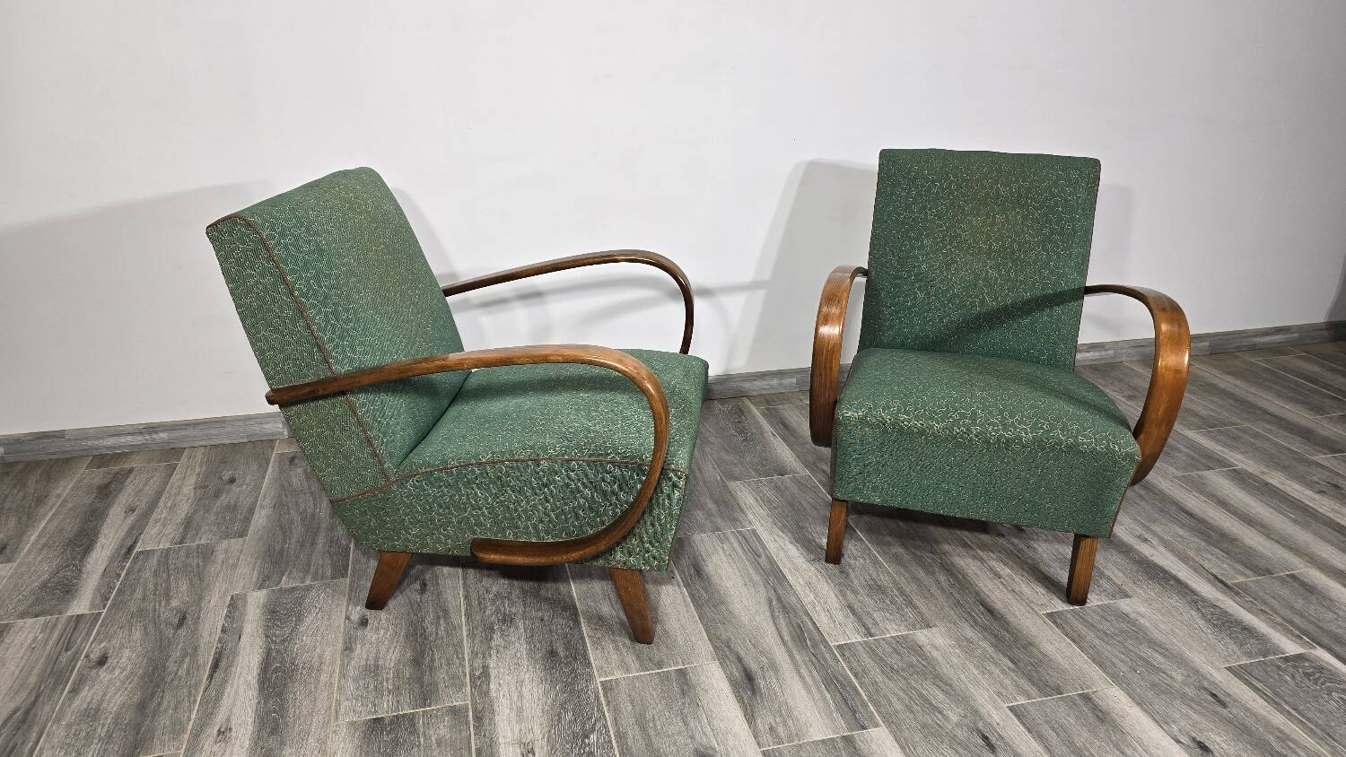 Set of Vintage Armchairs by Jindrich Halabala, 1940s
