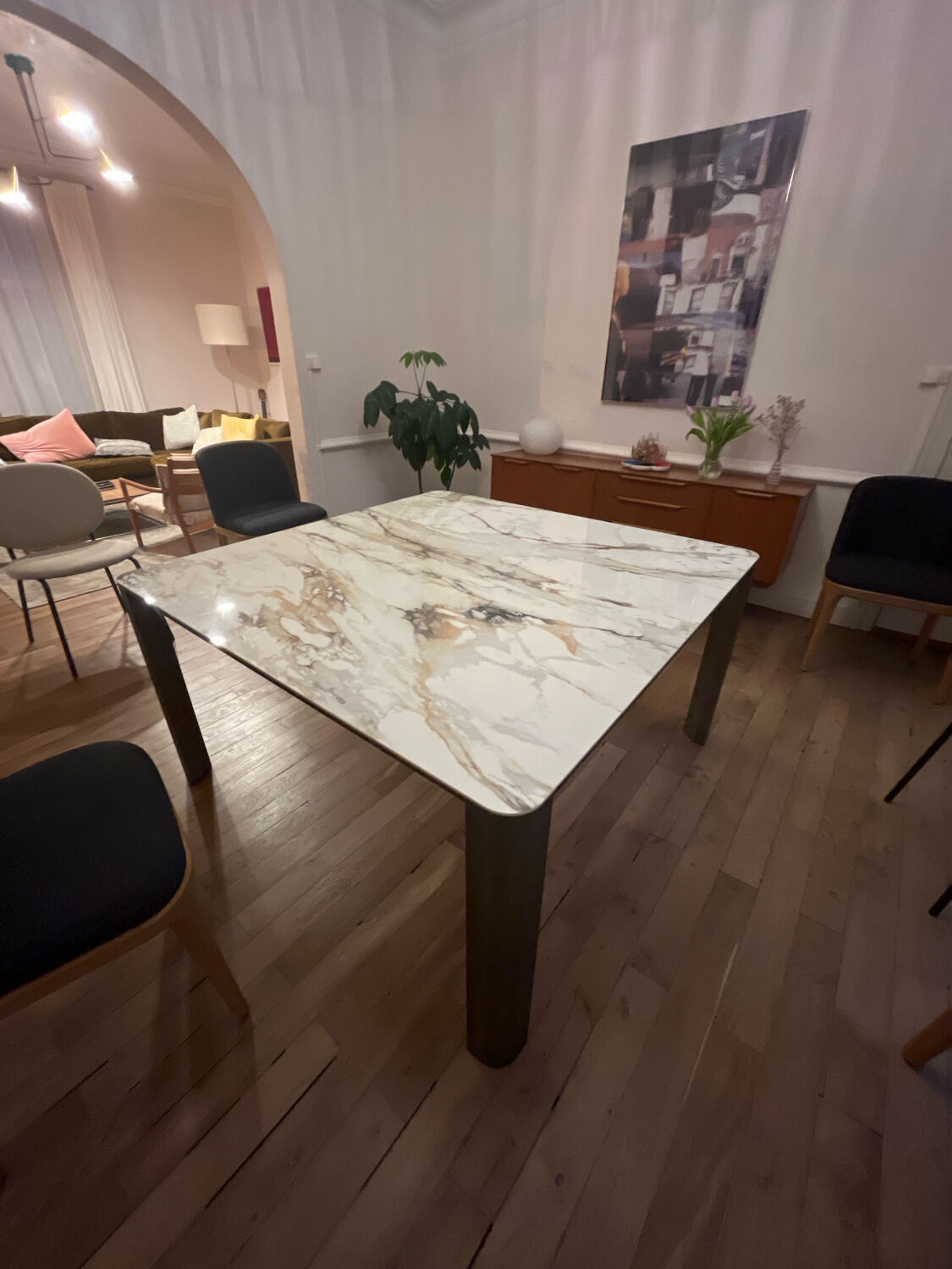 Square marble table