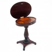 Table à fils ancienne, Europe du Nord, vers 1860. Après rénovation.