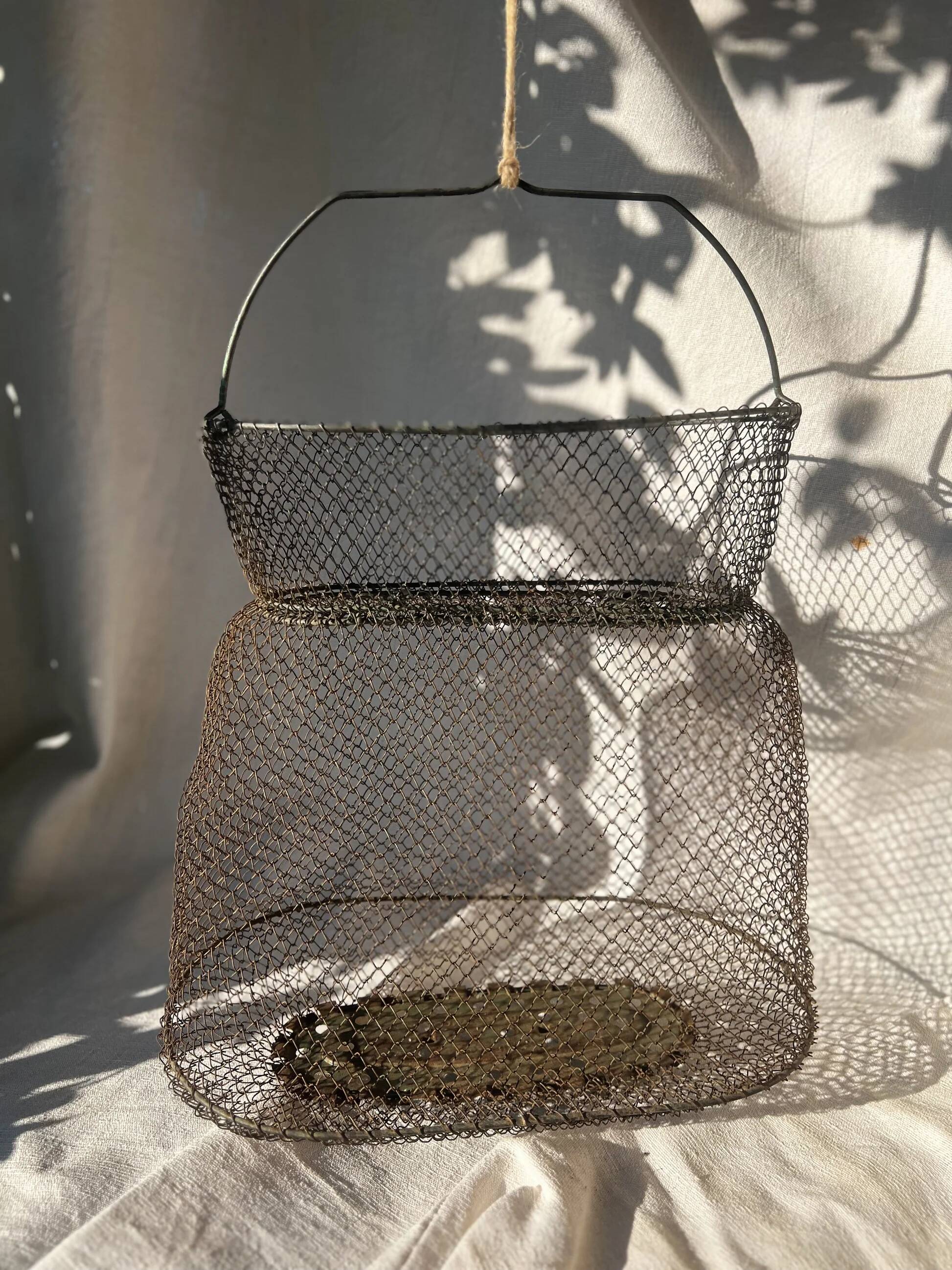 Panier de pêche en fil de fer français