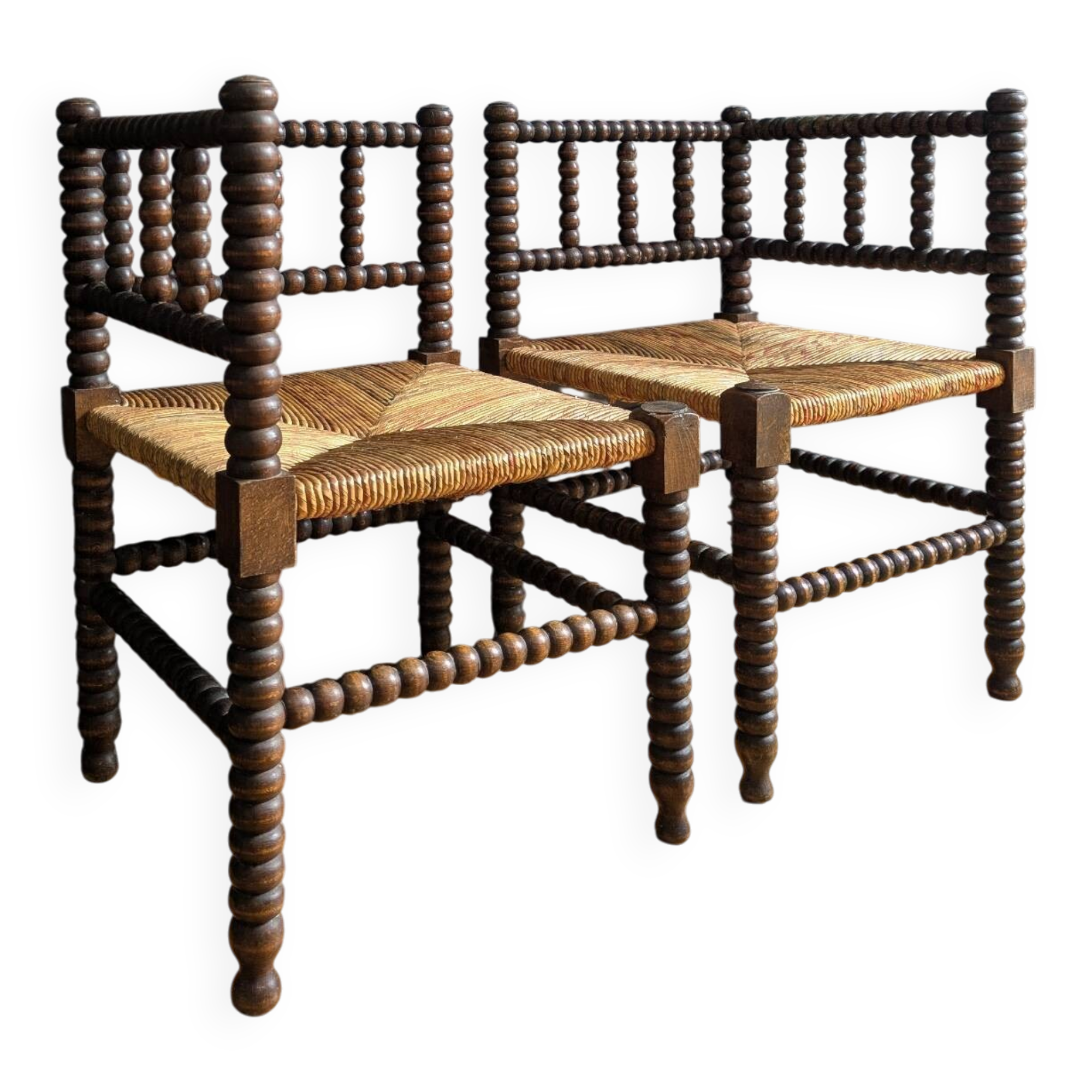 Paire de fauteuils anciens dits "Bobine"
