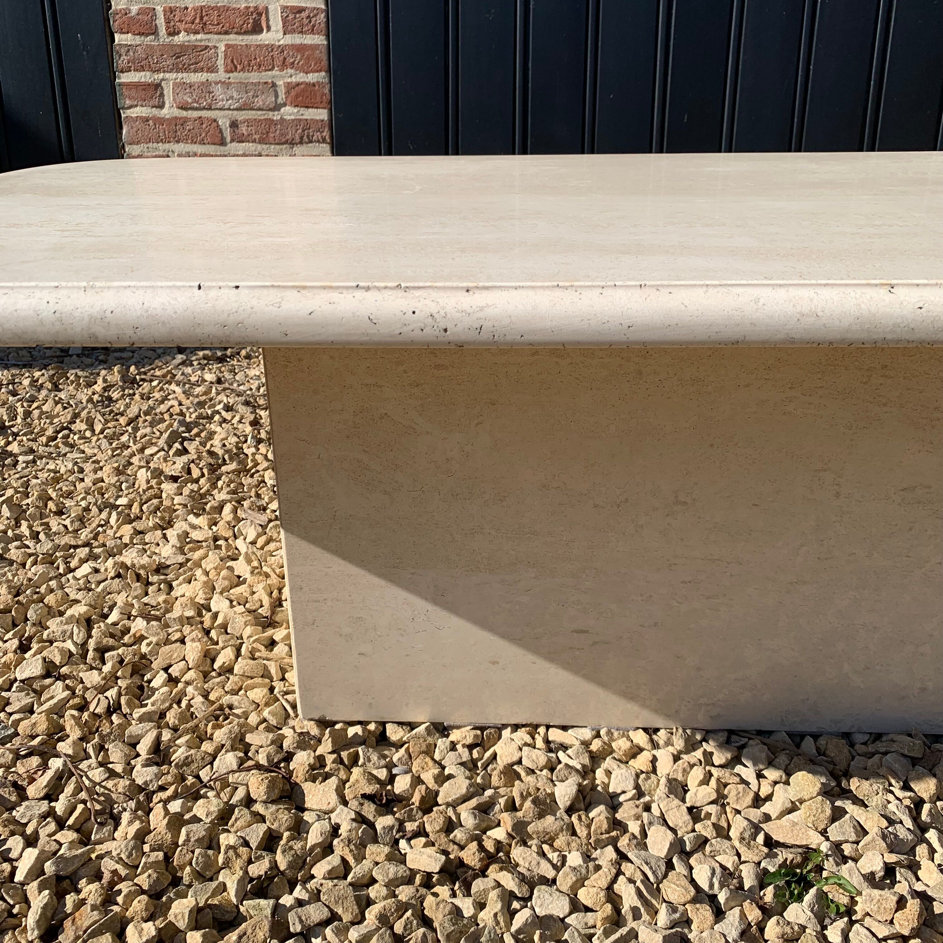 Table basse en travertin, Italie 1970