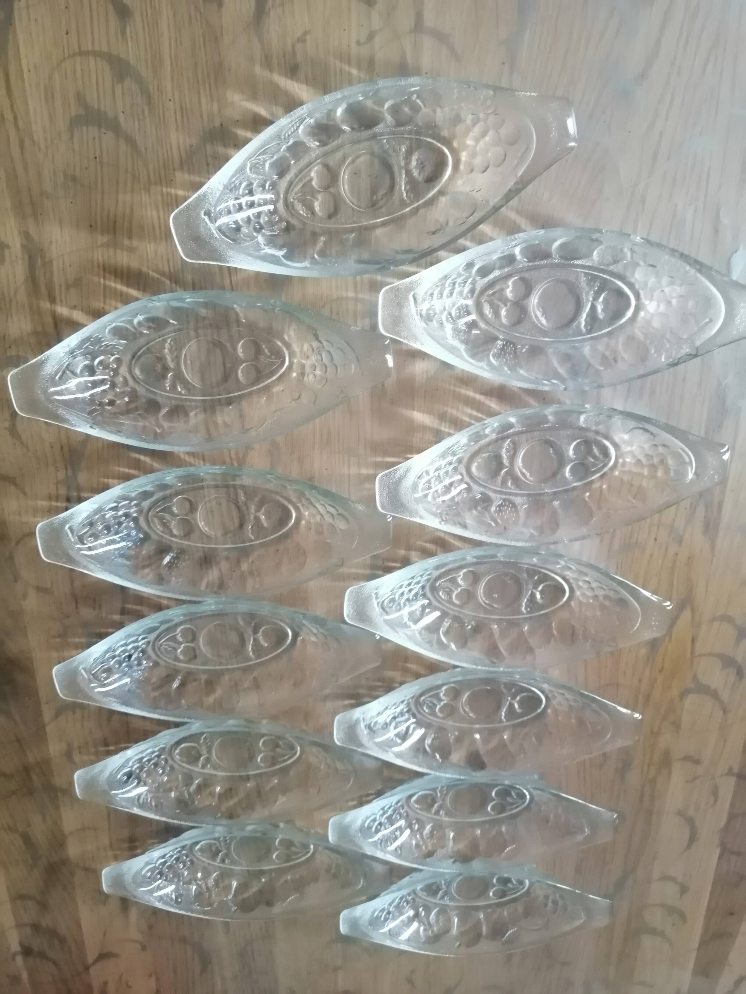 set of 12 vintage transparent glass banana split bowls