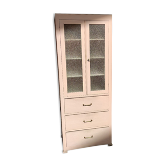 Armoire vitrine deux portes 3 tiroirs patine vieux rose
