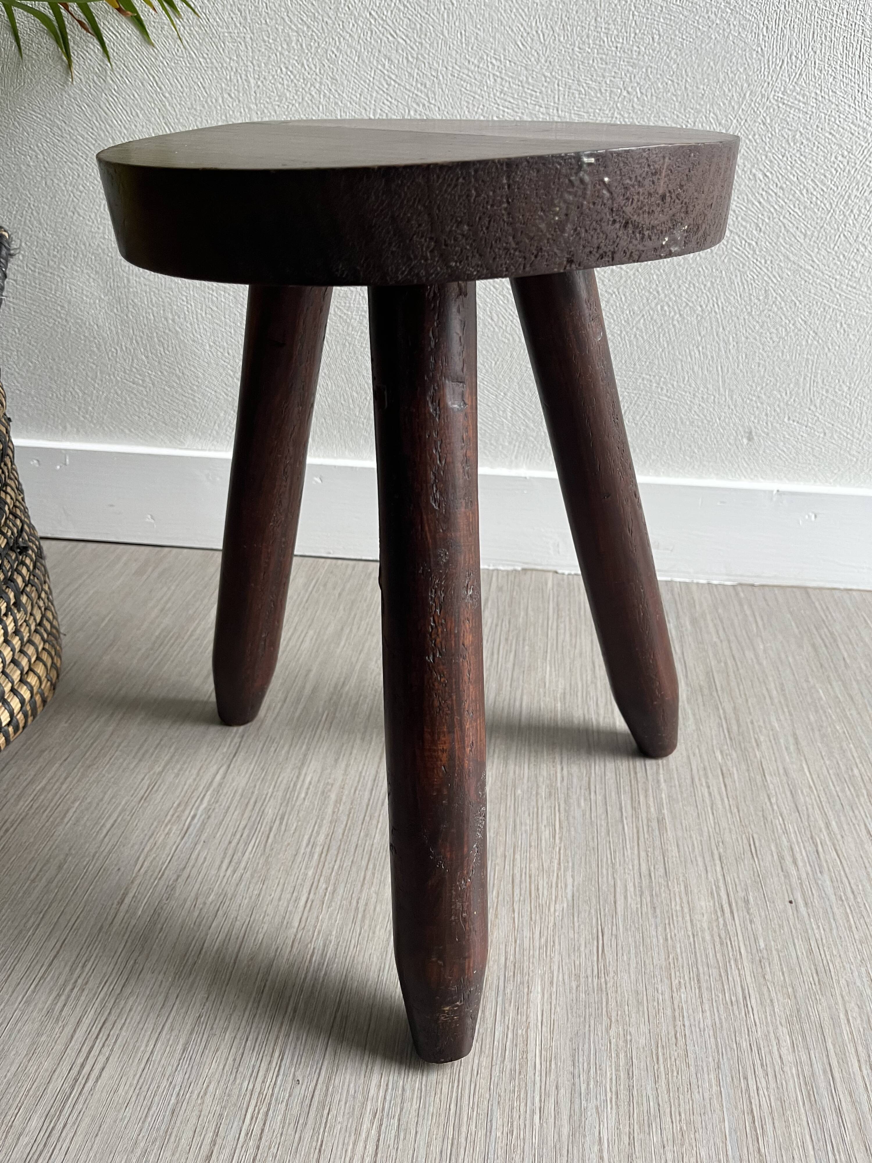 Tabouret tripode bois