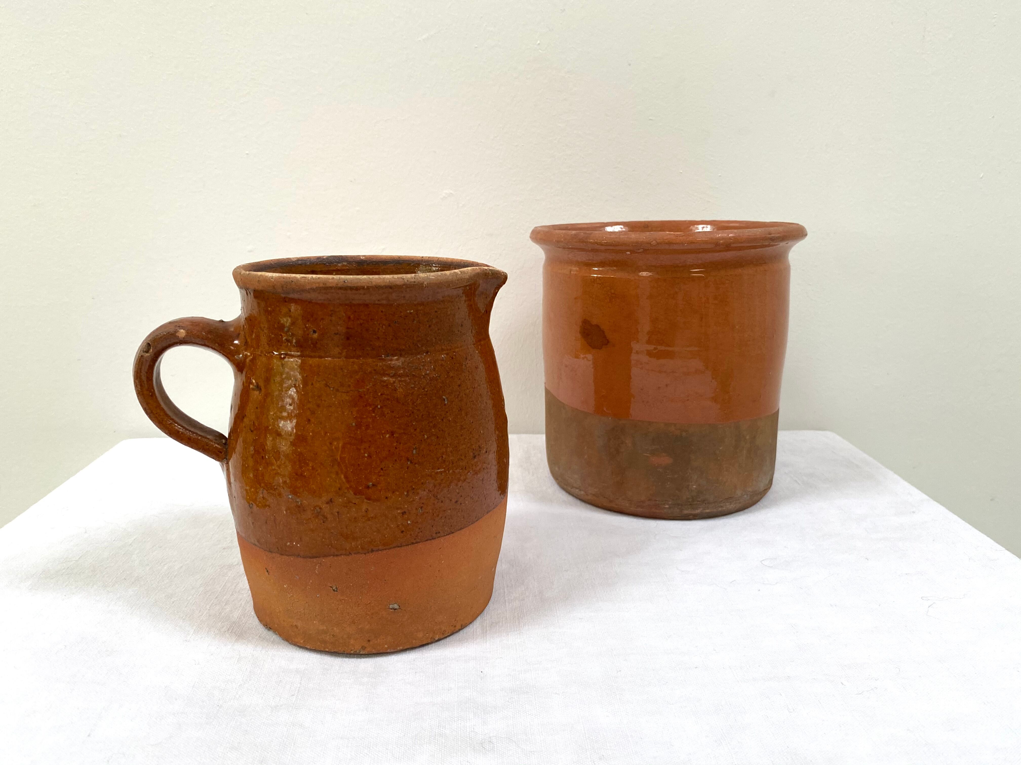 Pitcher old vase in two-tone sandstone