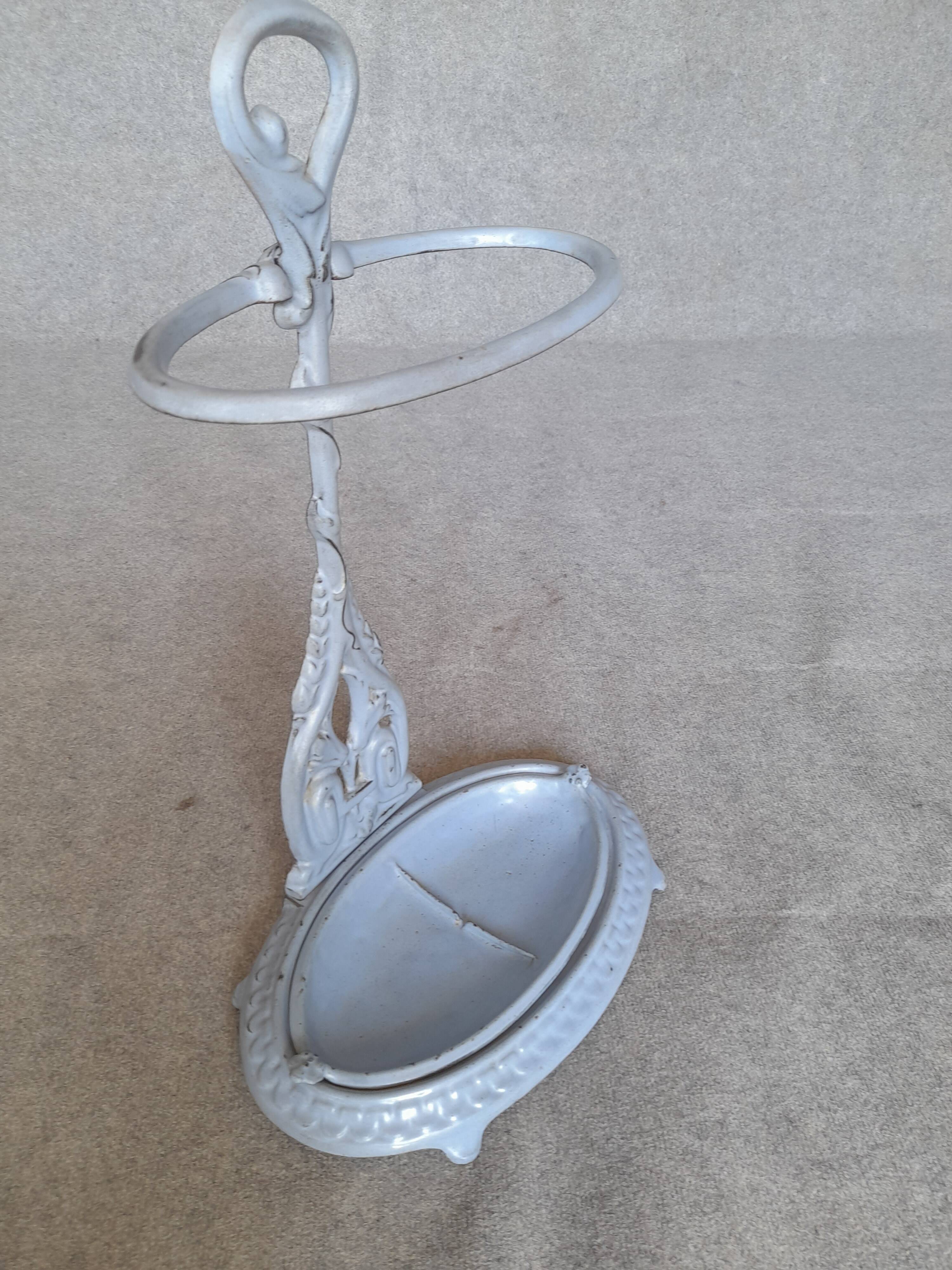 Enamelled cast iron umbrella stand