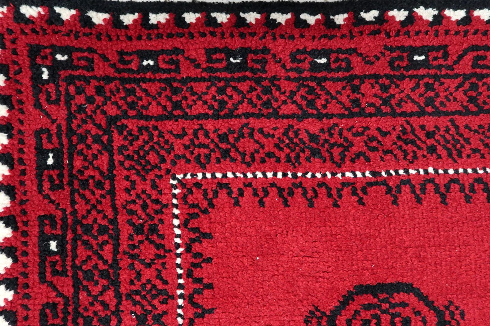 Vintage French Savonnerie rug 3.8' x 6.5' 1960s - 1C1226