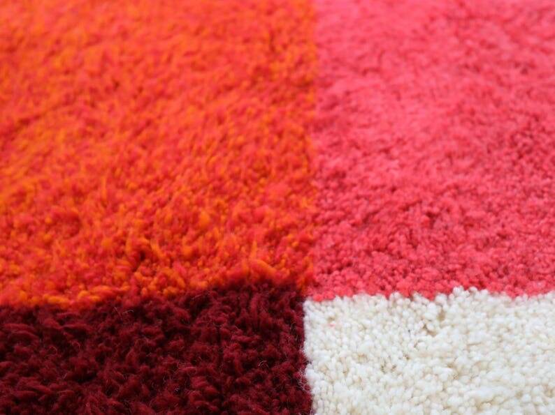 Wool rug, size 200 x 300 cm