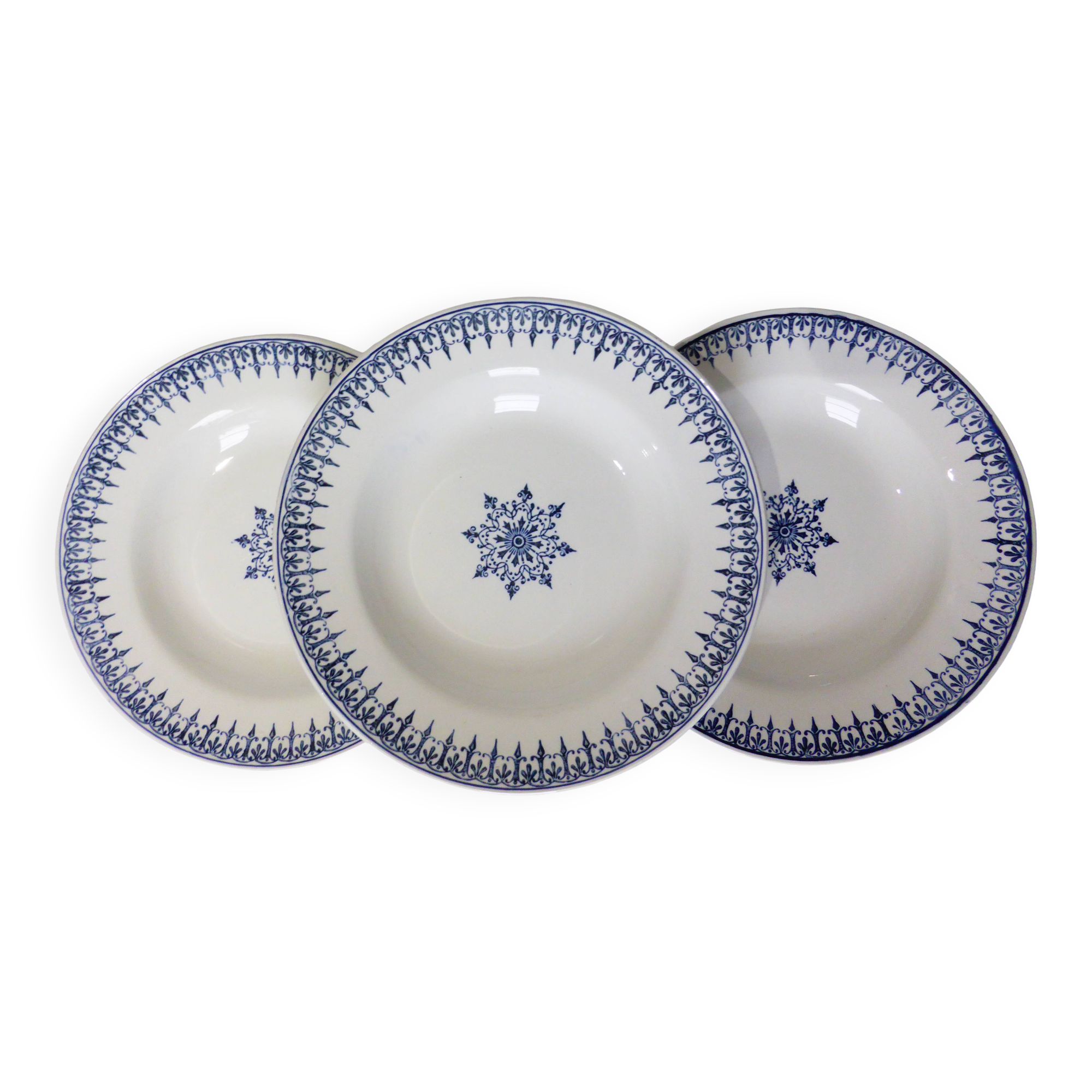 3 vintage soup plates from St Amand, Primax model 211255