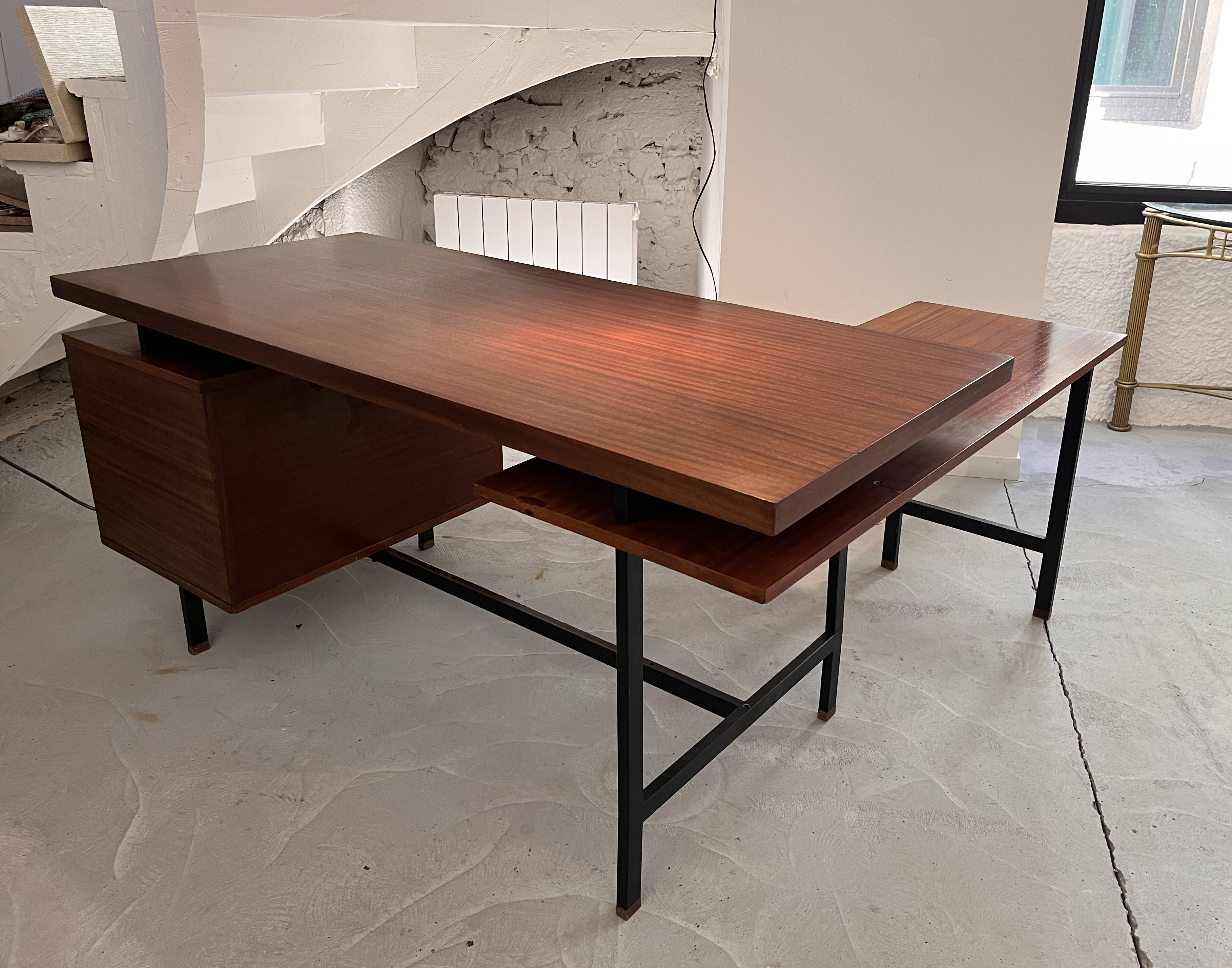 Desk Pierre Guariche