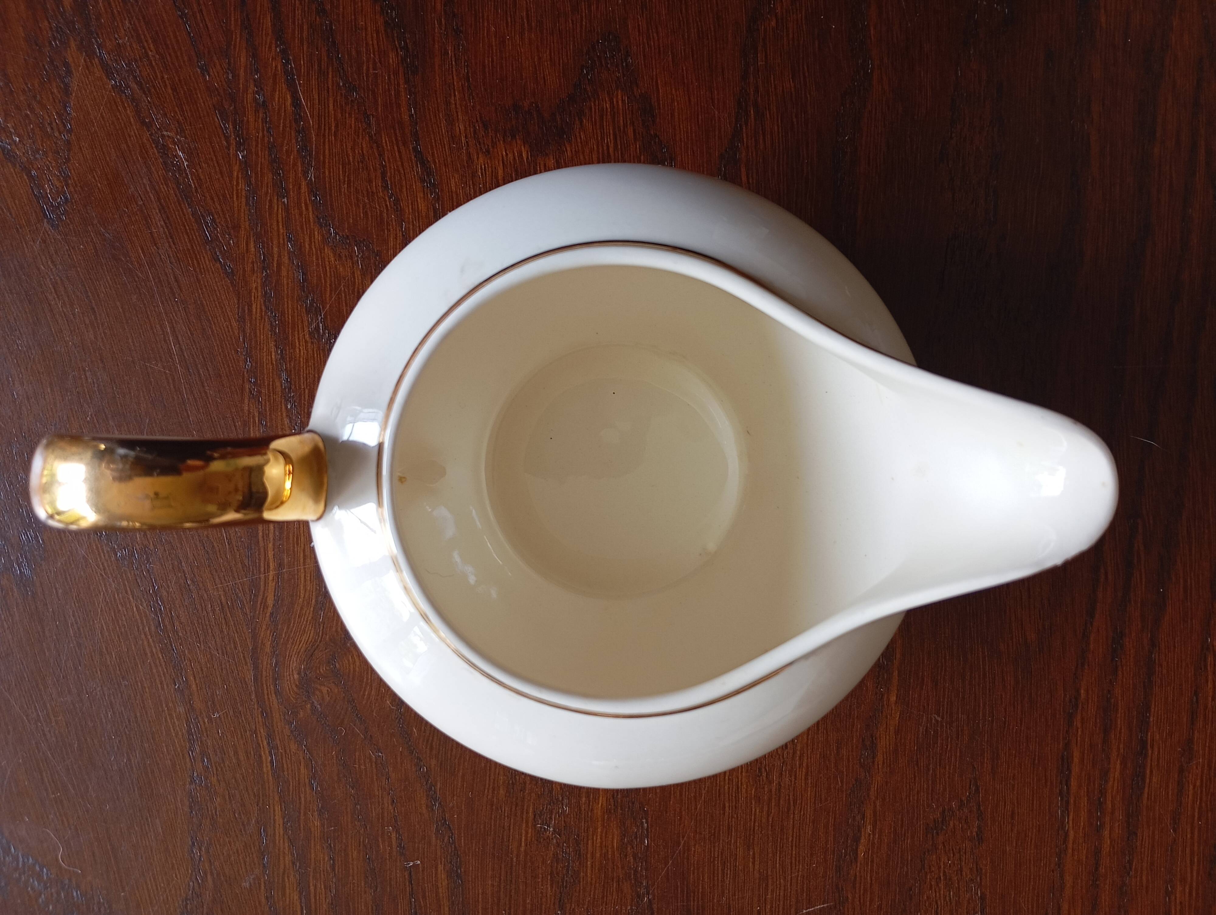 Villeroy & Boch "Biarritz" cream and sugar bowl