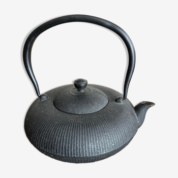 Cast iron teapot