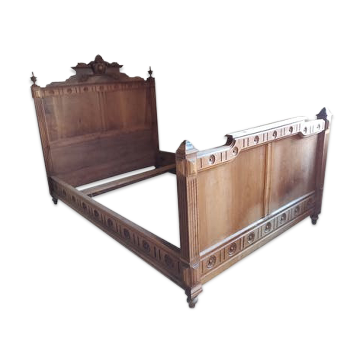 Ancient bed with medallion
