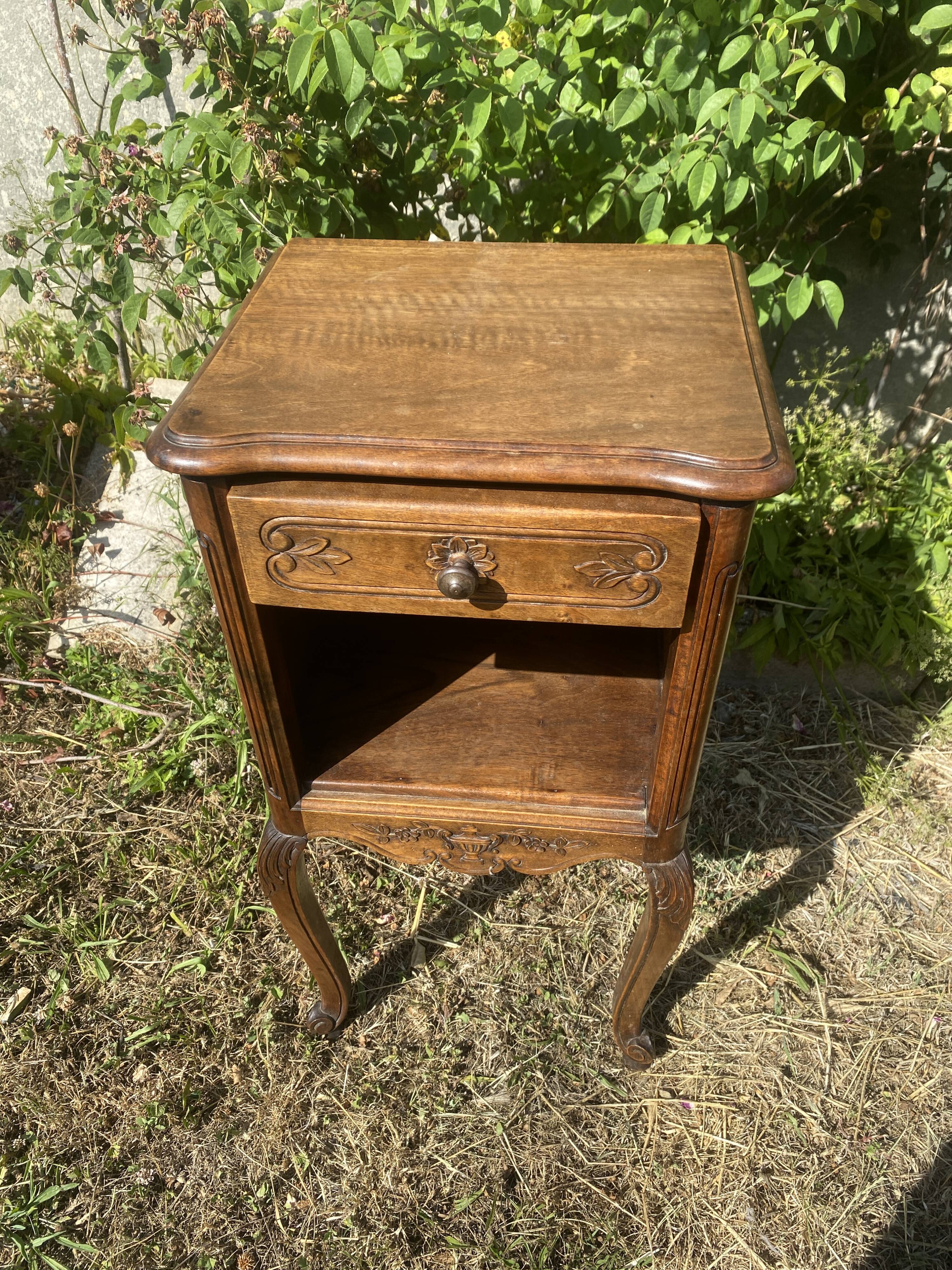 table de nuit