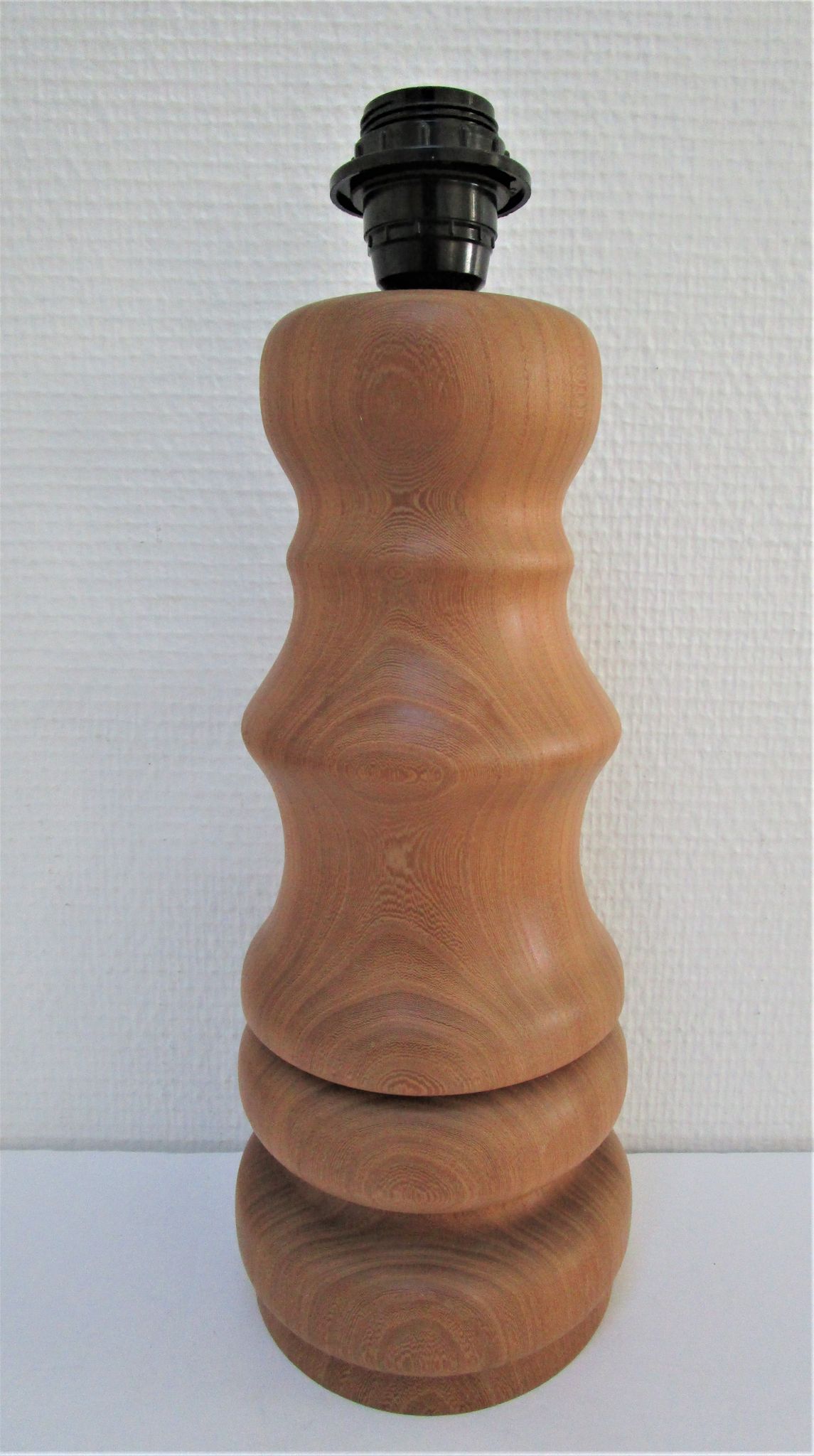 Pied de lampe XL bois massif veiné tourné vintage