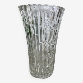 Vase en verre aux motifs géométriques