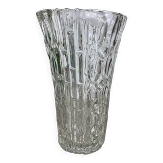 Vase en verre aux motifs géométriques
