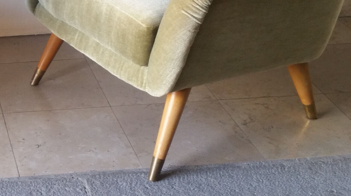 Danish chair club organic years soft 50 green glossy