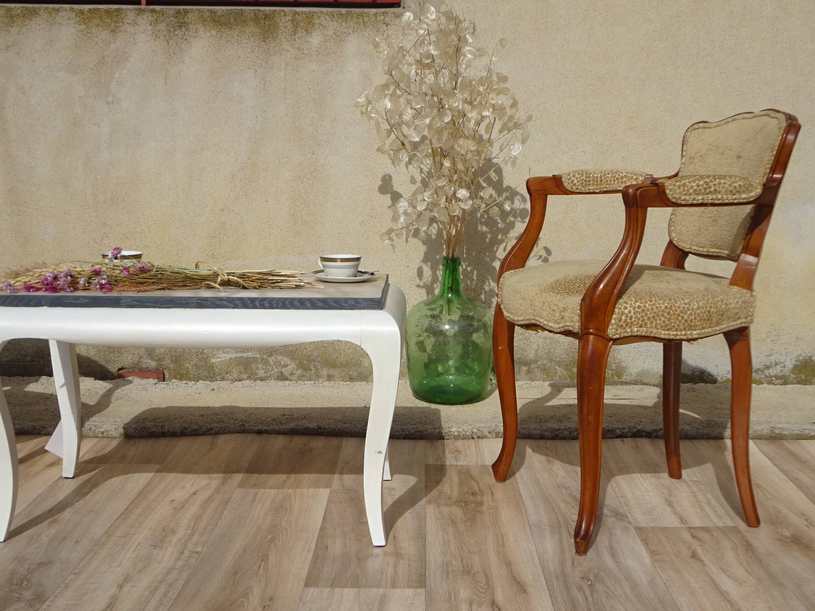 Pair of Louis XVI armchairs, upholstered in giraffe-pattern velvet