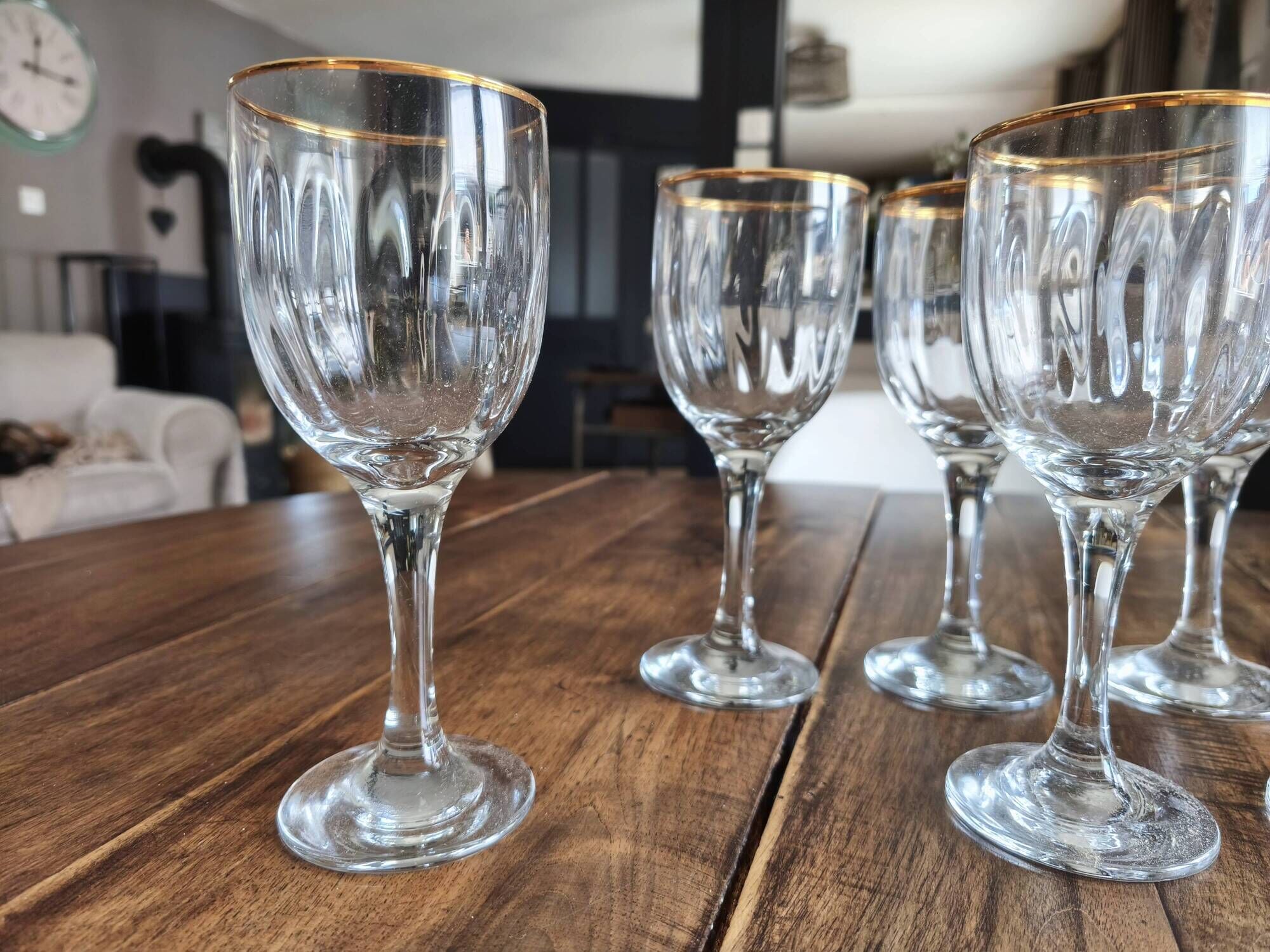 Set of 6 vintage red wine glasses with scrolled drinking rim and gold rim