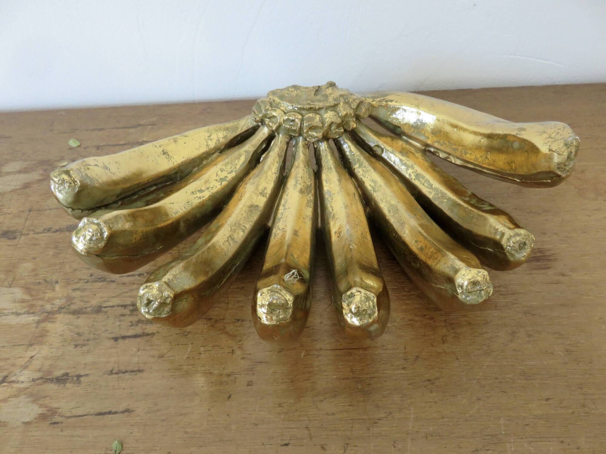 Vide poche "bananes" en résine dorée, années 80-90