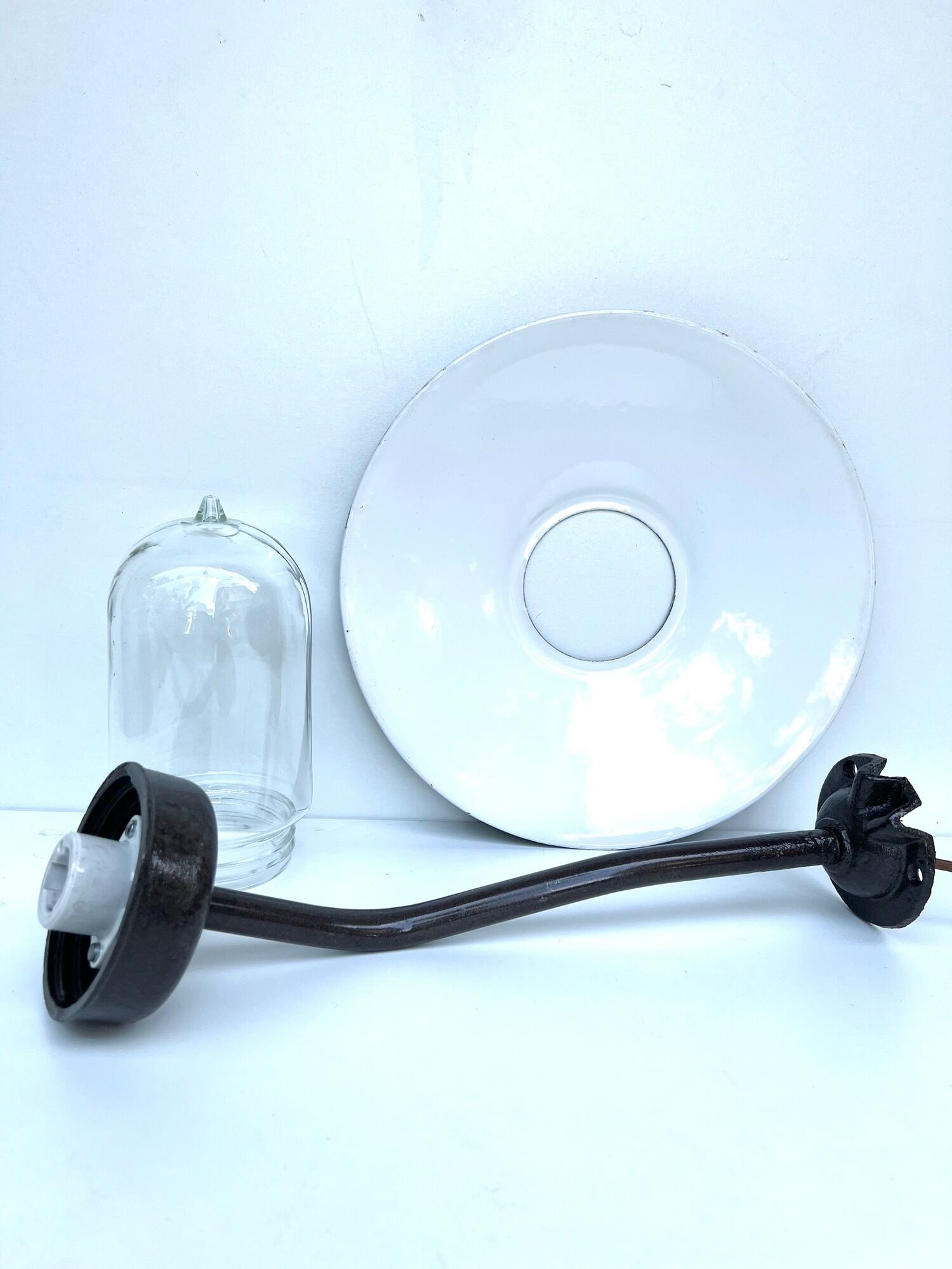 Wall lamp COL de Cygne in cast steel, fully restored 1920 1930