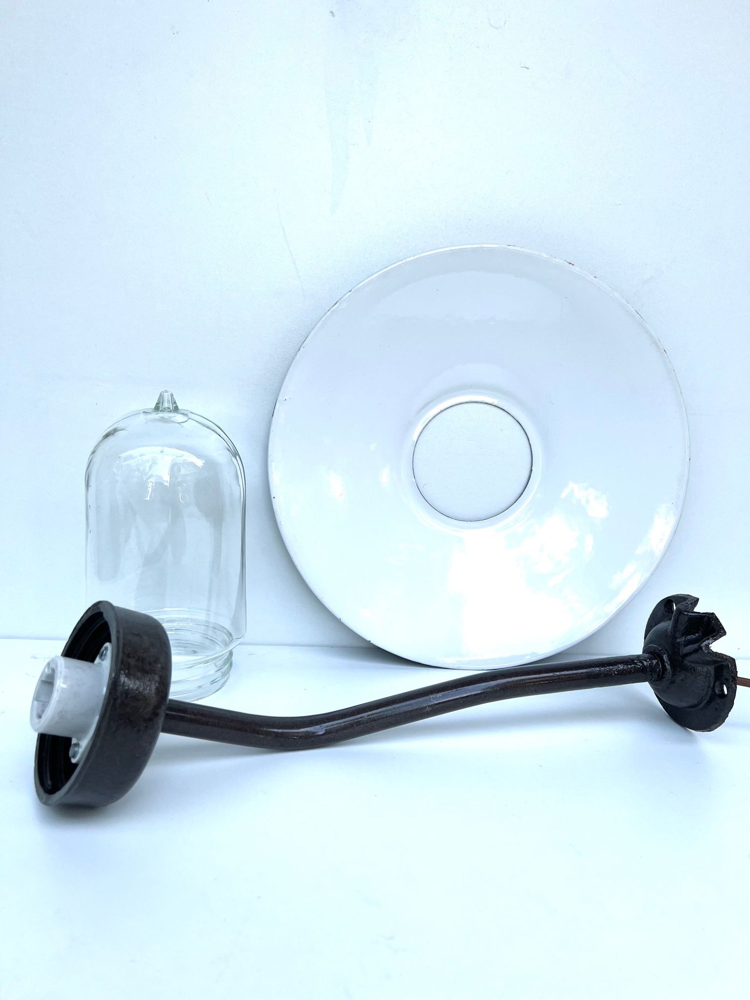 Wall lamp COL de Cygne in cast steel, fully restored 1920 1930