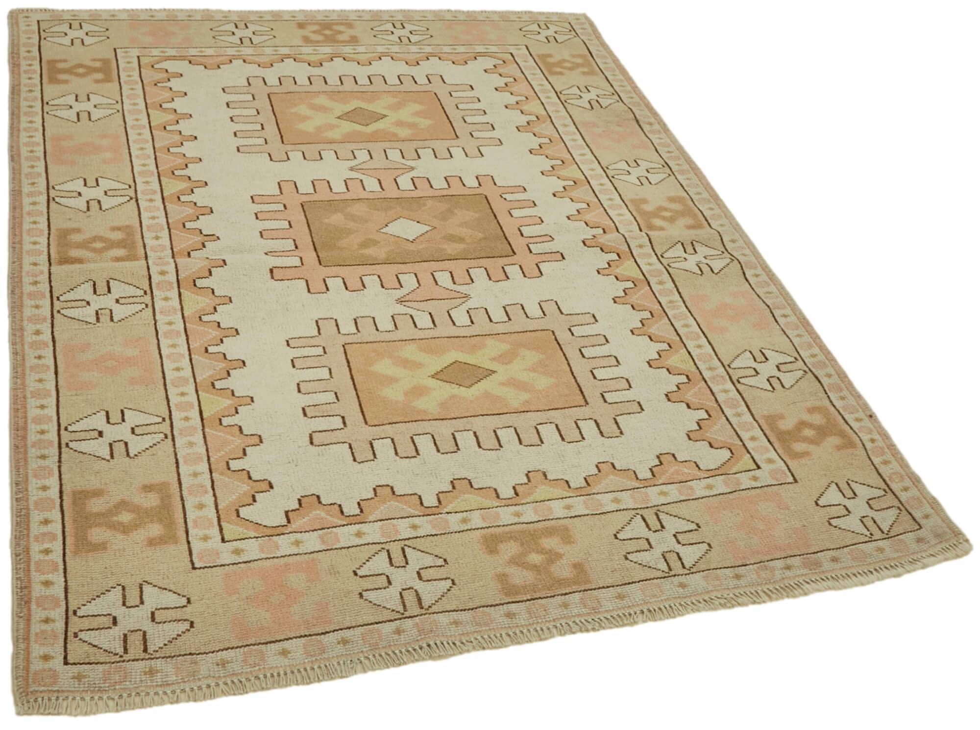 Turkish Vintage Anatolian Rug 139 cm x 166 cm