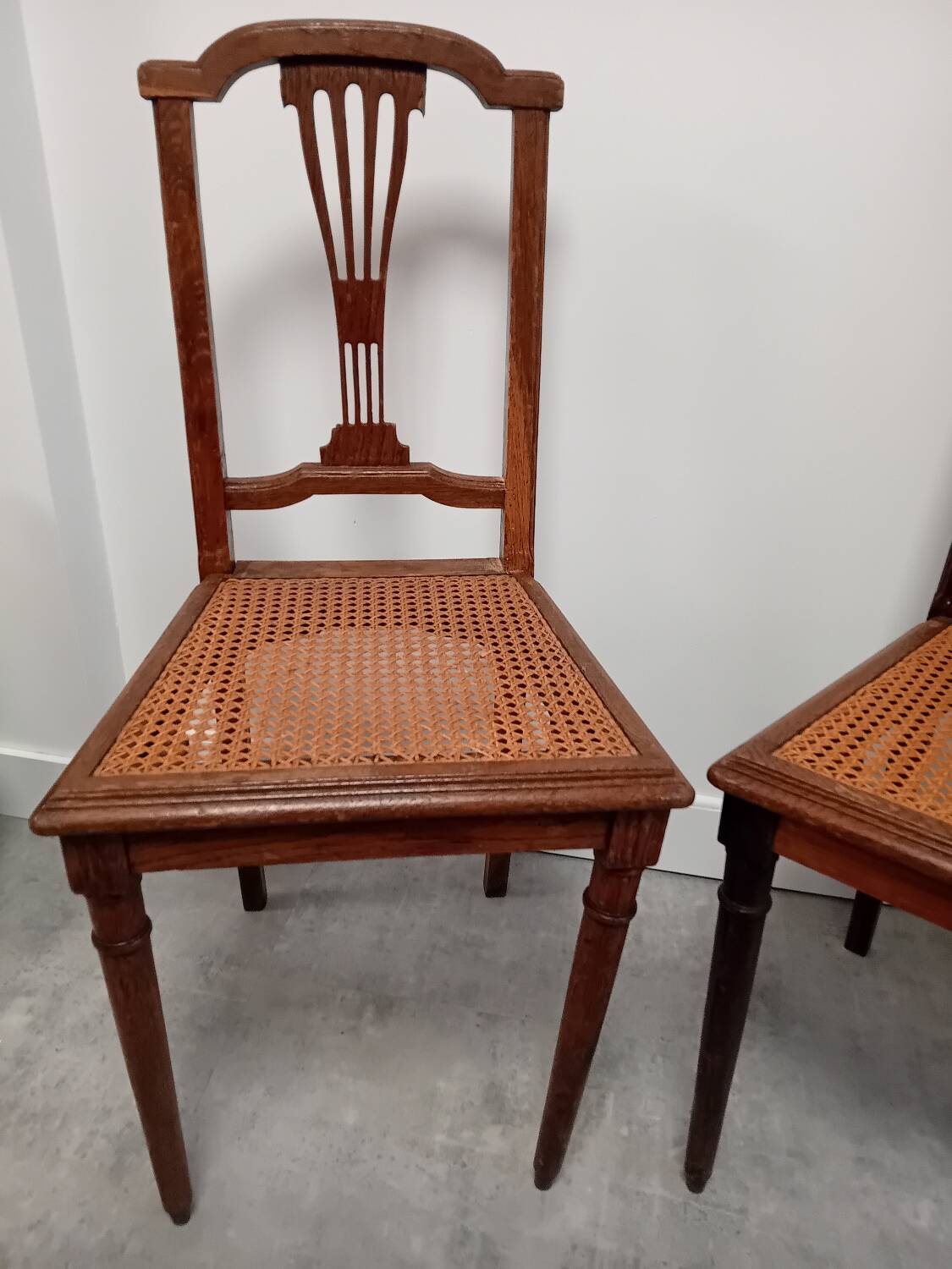 Set of 2 chairs with caning