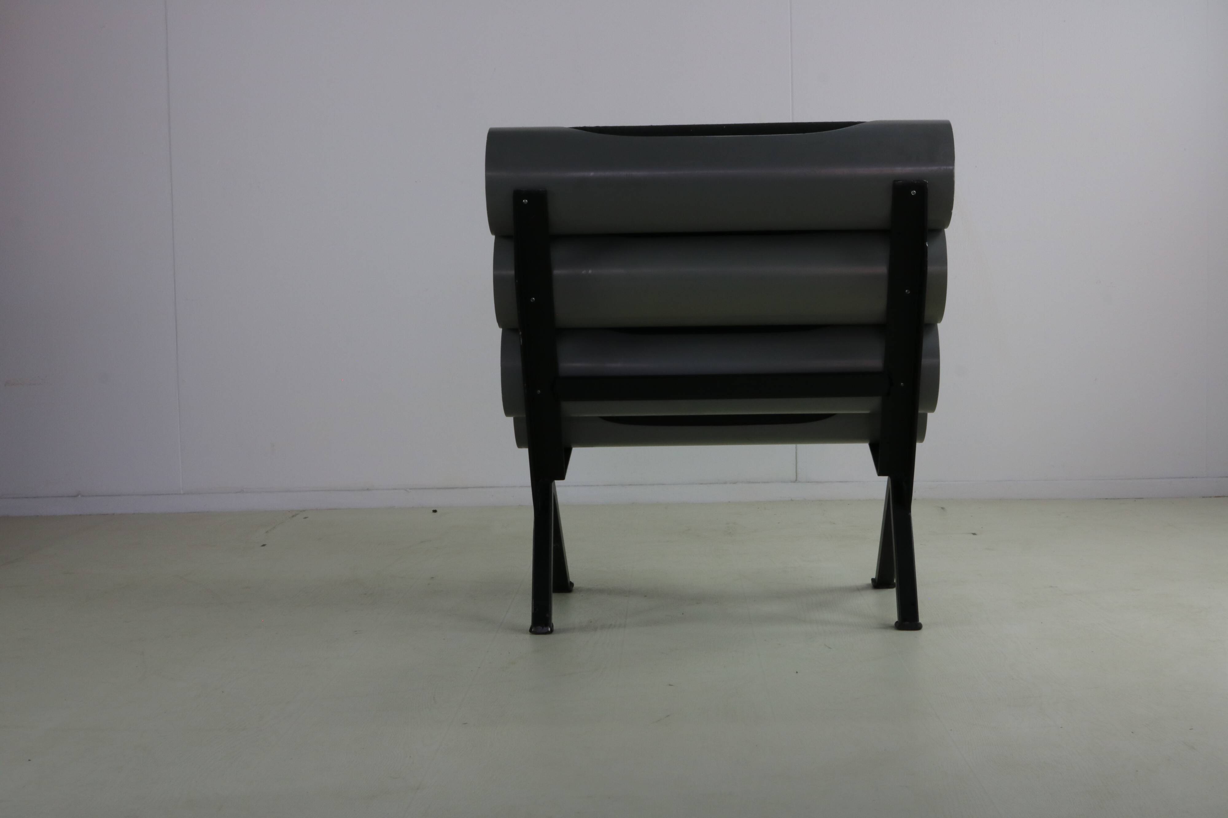 Nineties design lounge chair made at the design academy of Eindhoven