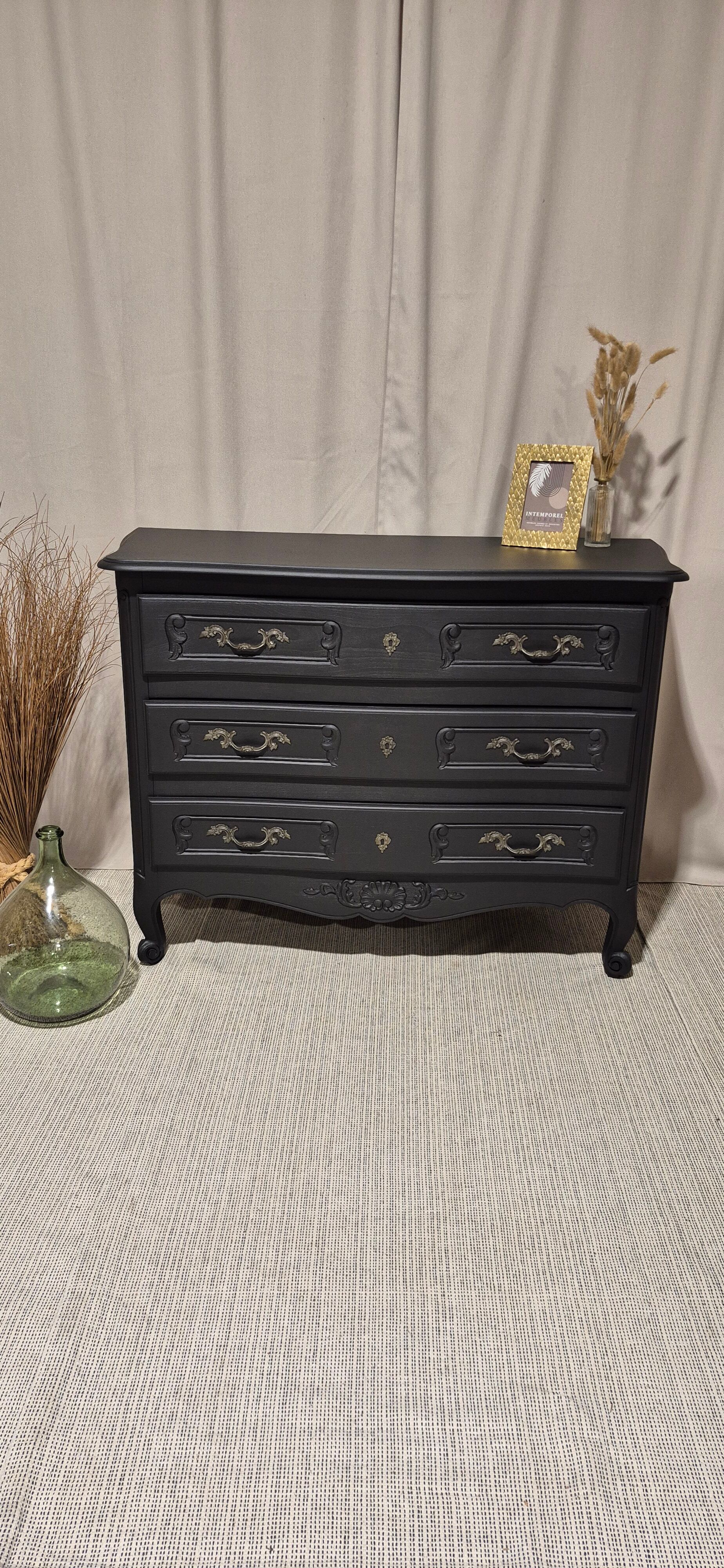 Louis XV commode