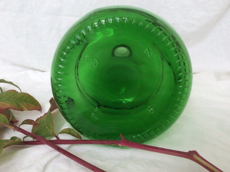 Dame Jeanne en verre vert émeraude