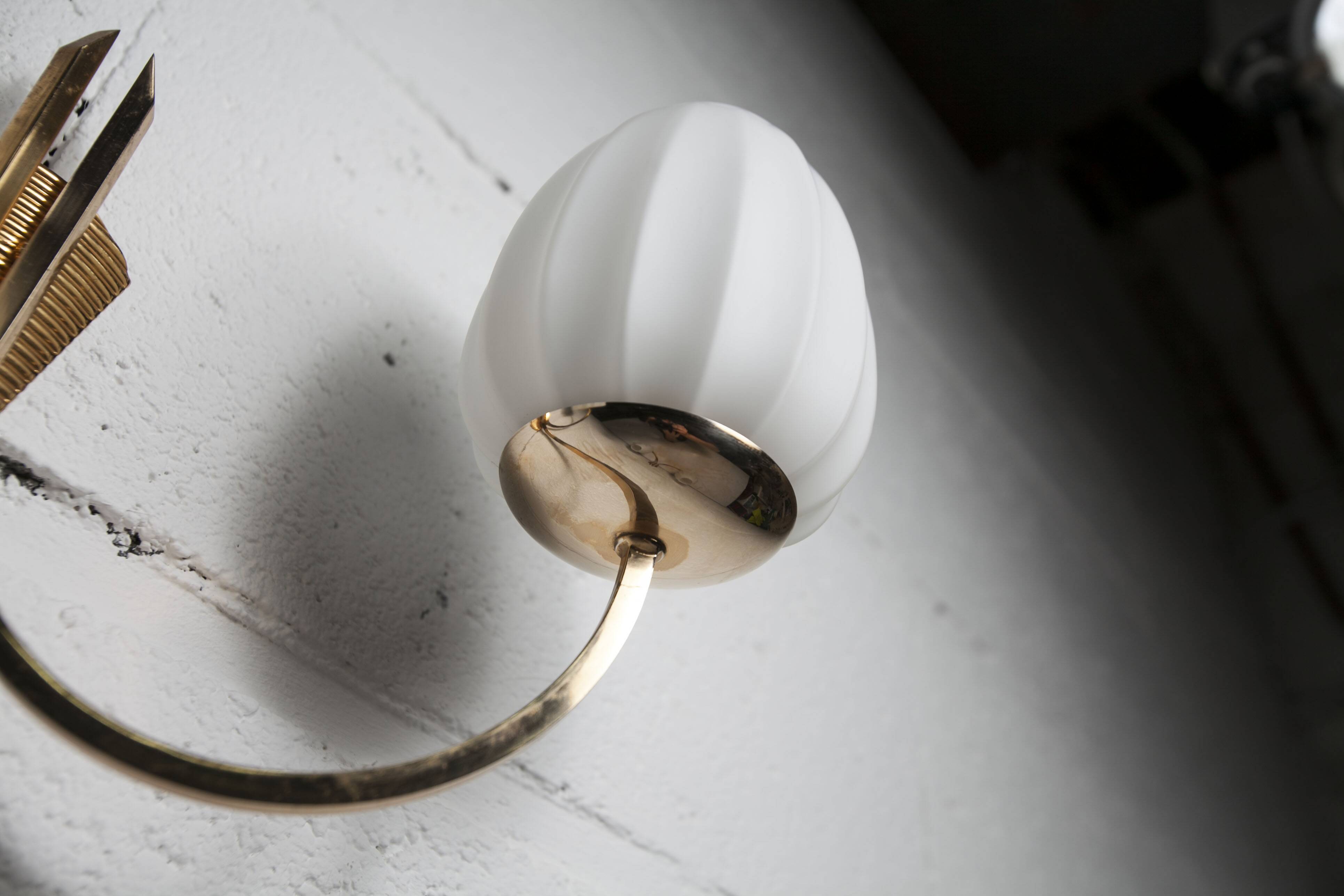 Pair of 1960 opaline and brass wall lights from Italy