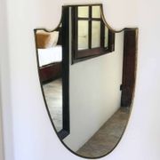 Miroir écusson Mid-Century en laiton, Italie 1950-60