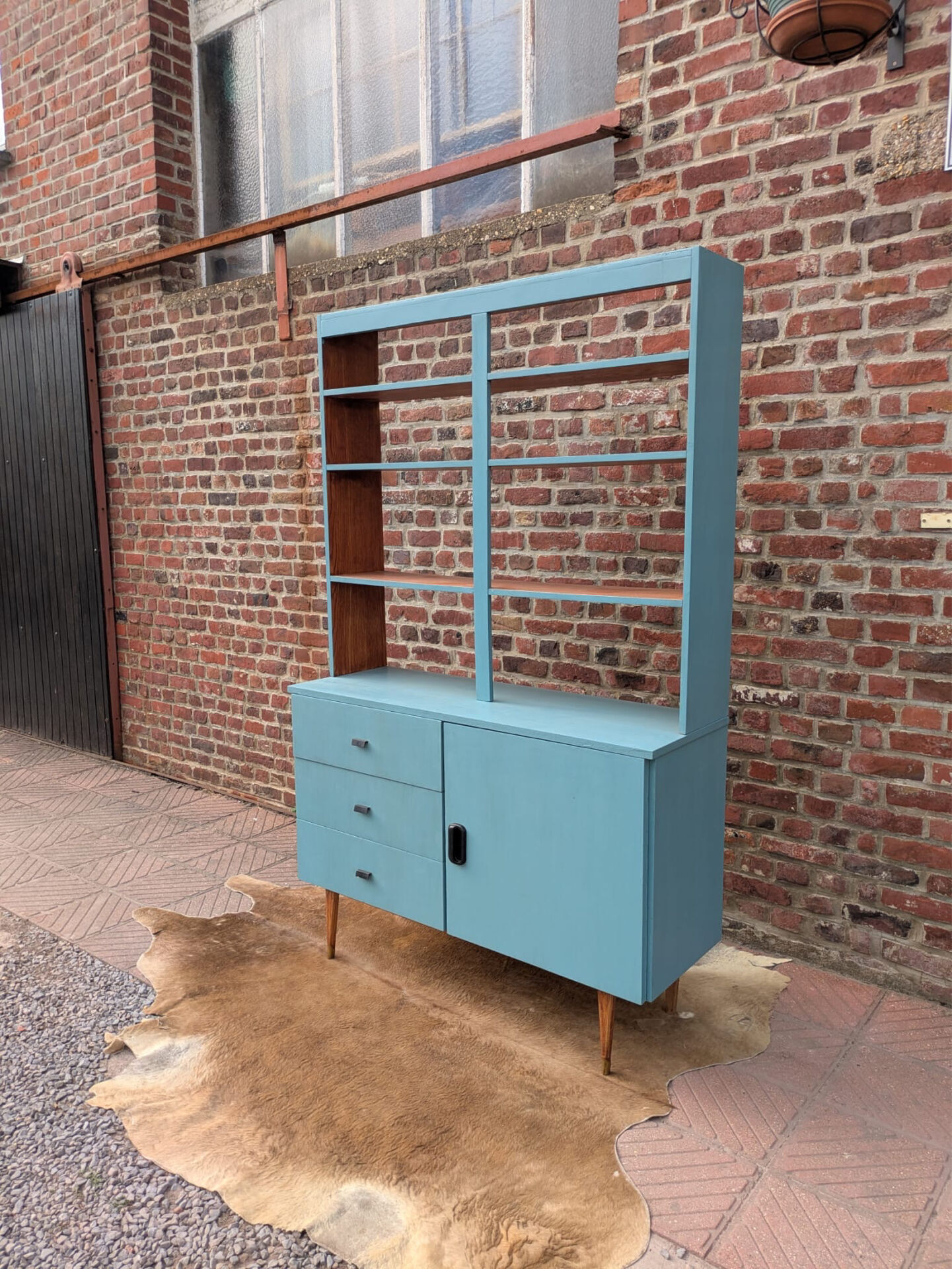 Buffet vintage peint