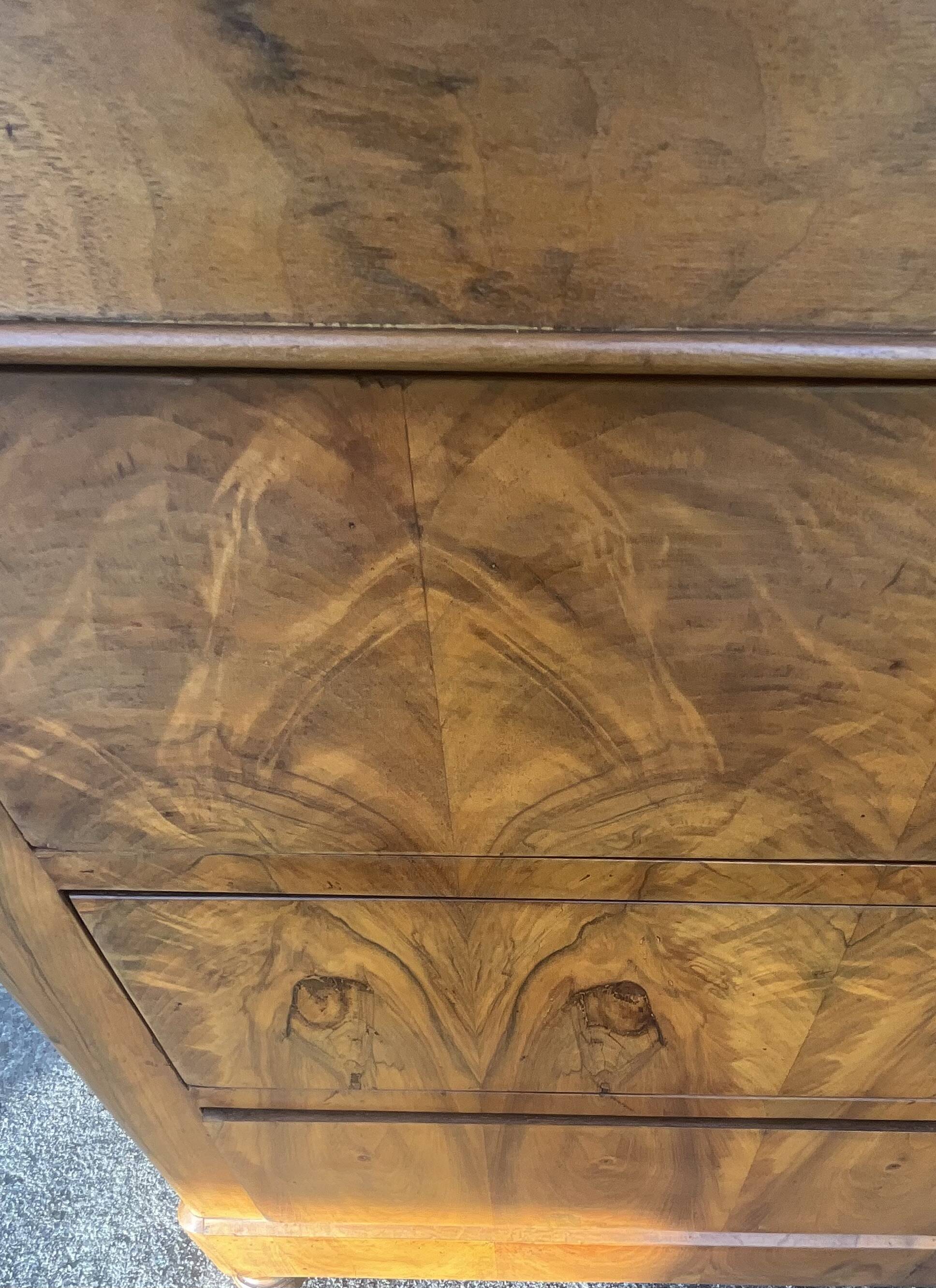 Louis-Philippe commode in walnut burl with pink marble – 19th century