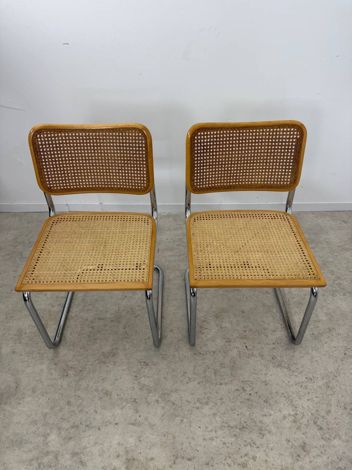 Lot of 2 identical caned chairs Cesca B32 design Marcel Breuer 1970 Made in Italy vintage