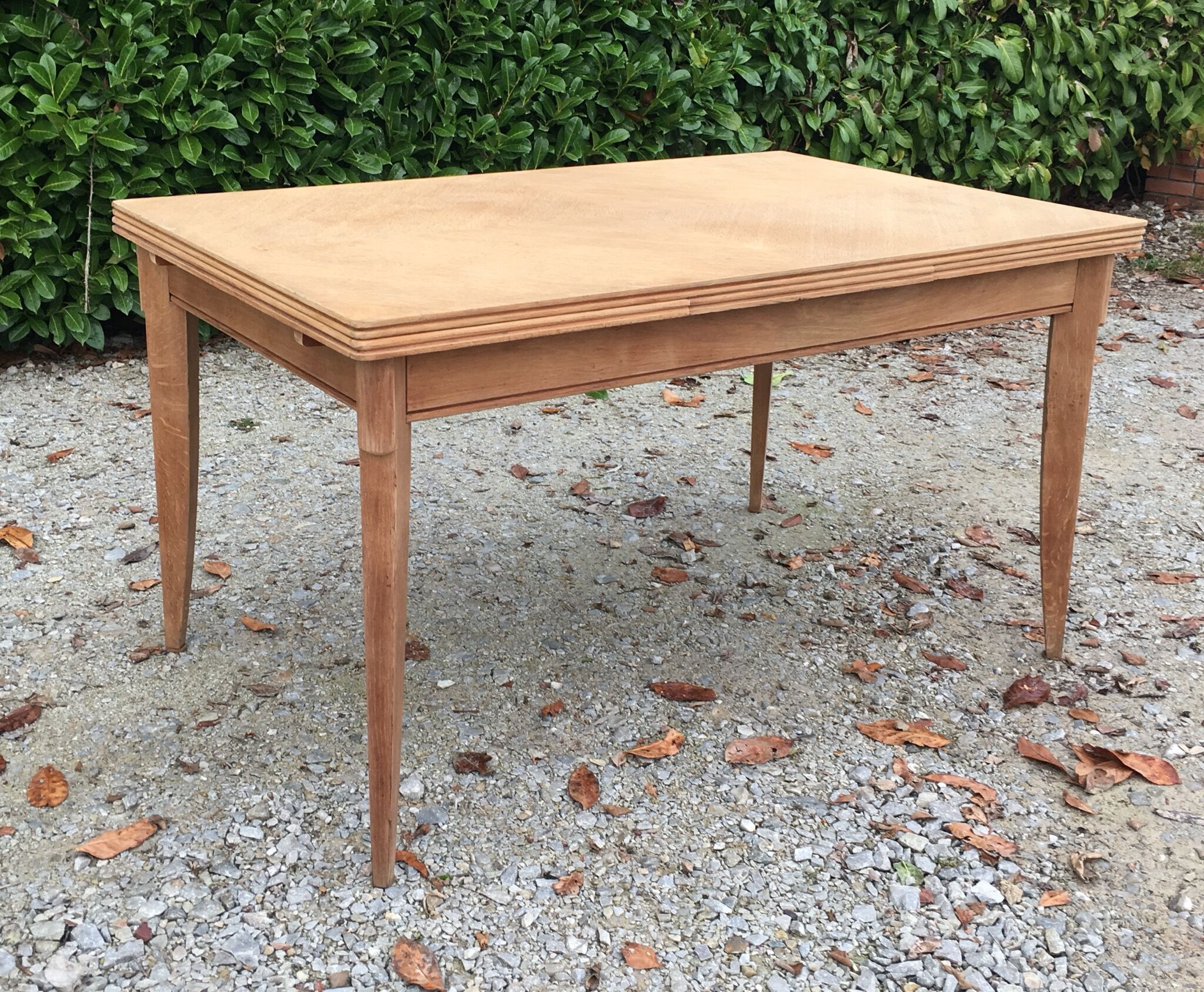Table de salle à manger vintage pieds compas