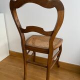 Chaises en bois avec assise en cannage