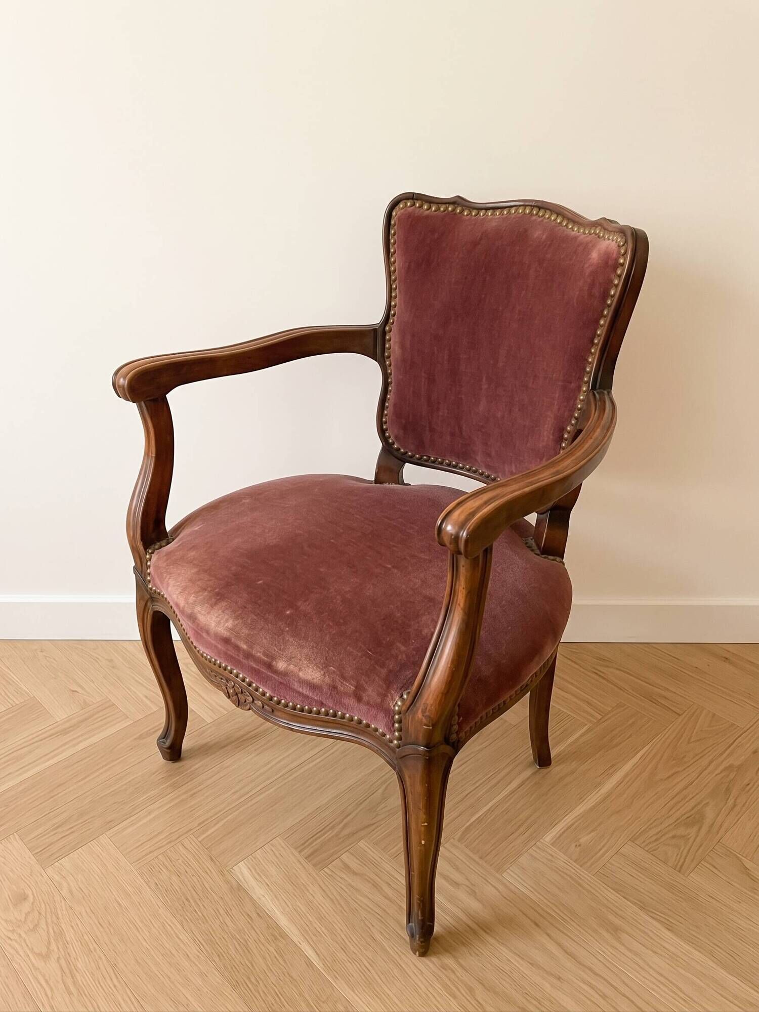 Louis XV style cabriolet armchair in wood and burgundy fabric