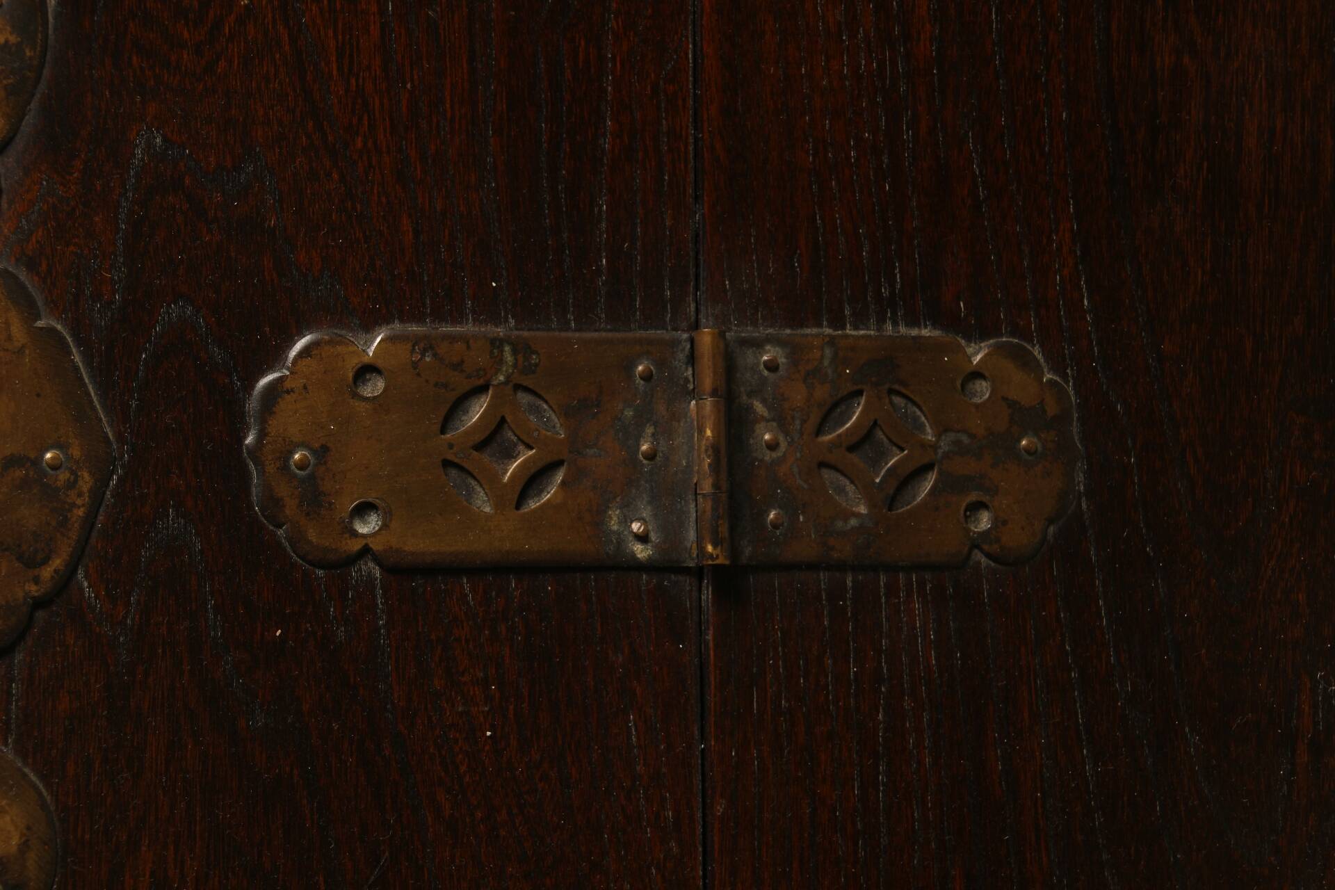 Korean chest enhanced with fittings