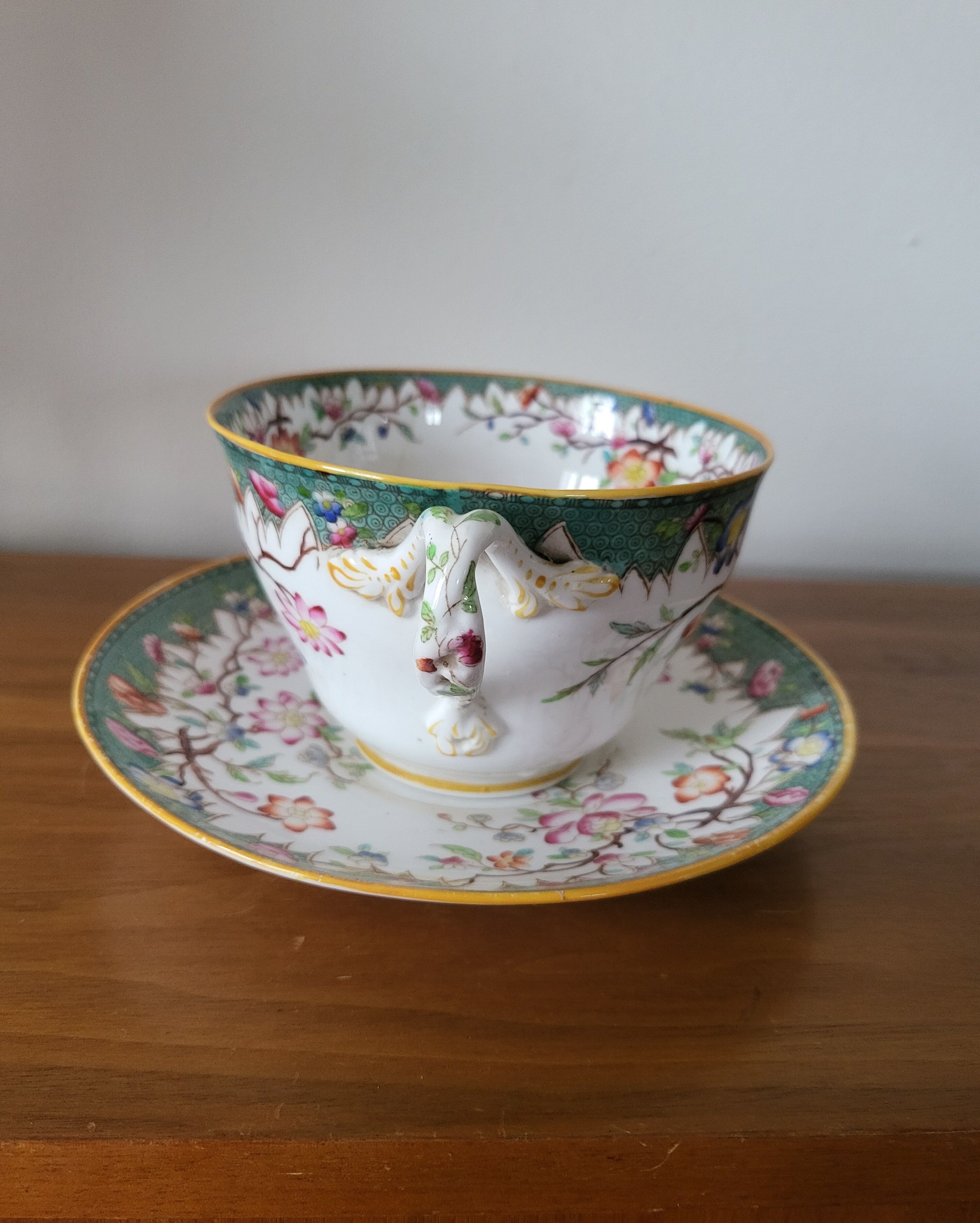 Large Tea or Chocolate Cup in Porcelain VPF Minton Decor