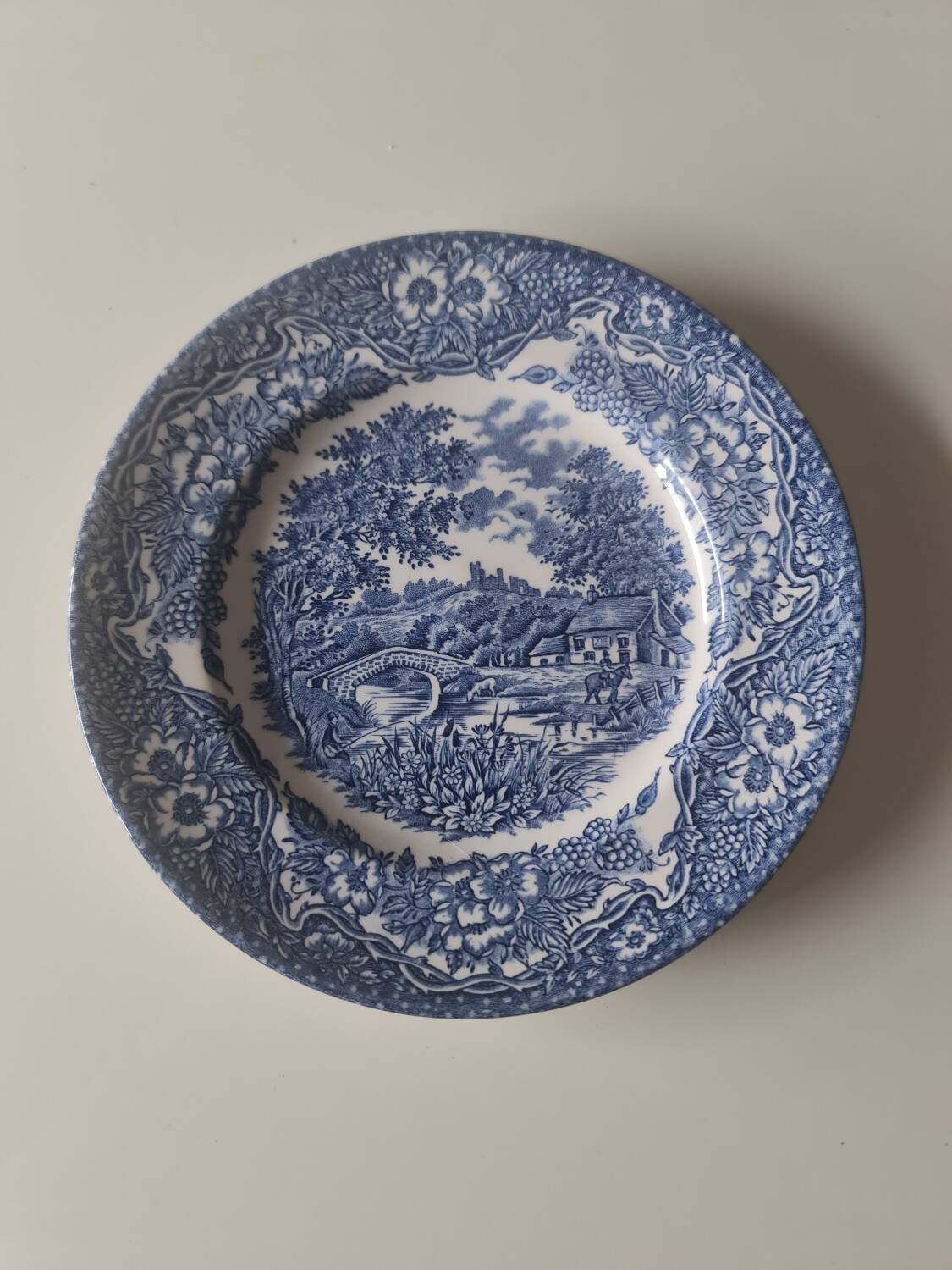 English dessert plate