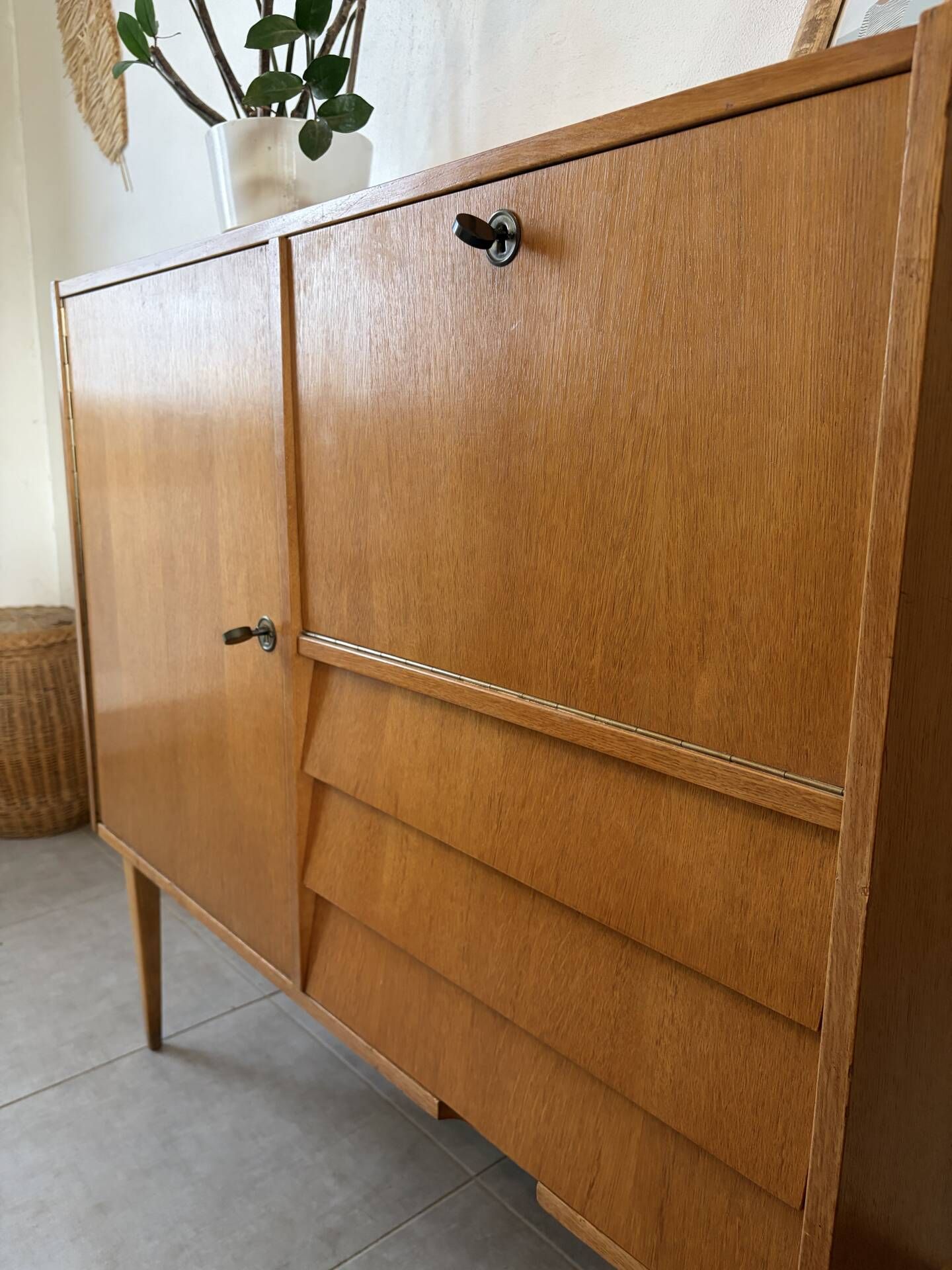 Meuble de rangement / étagère vintage