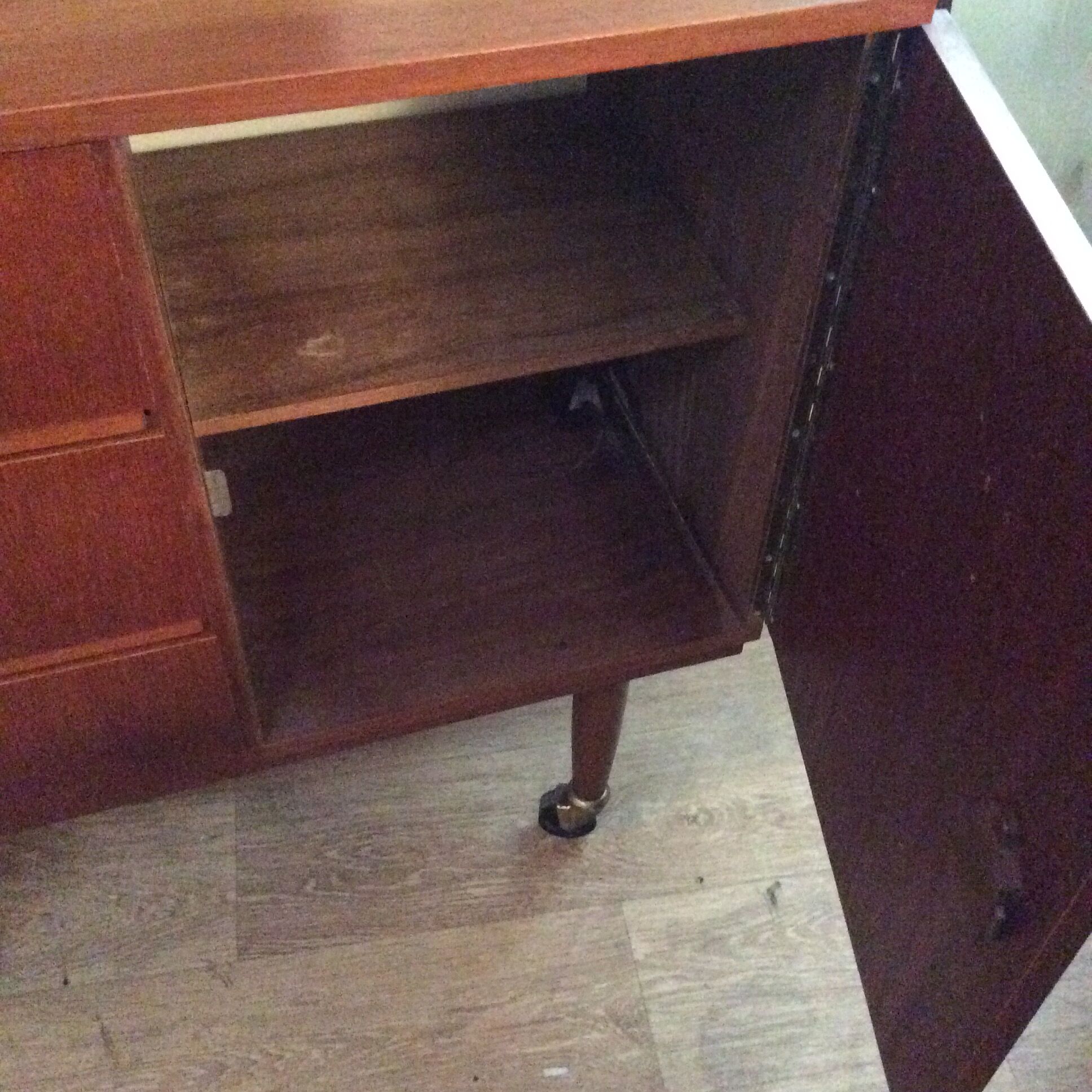 Meuble bar sur roulettes des années 60-70