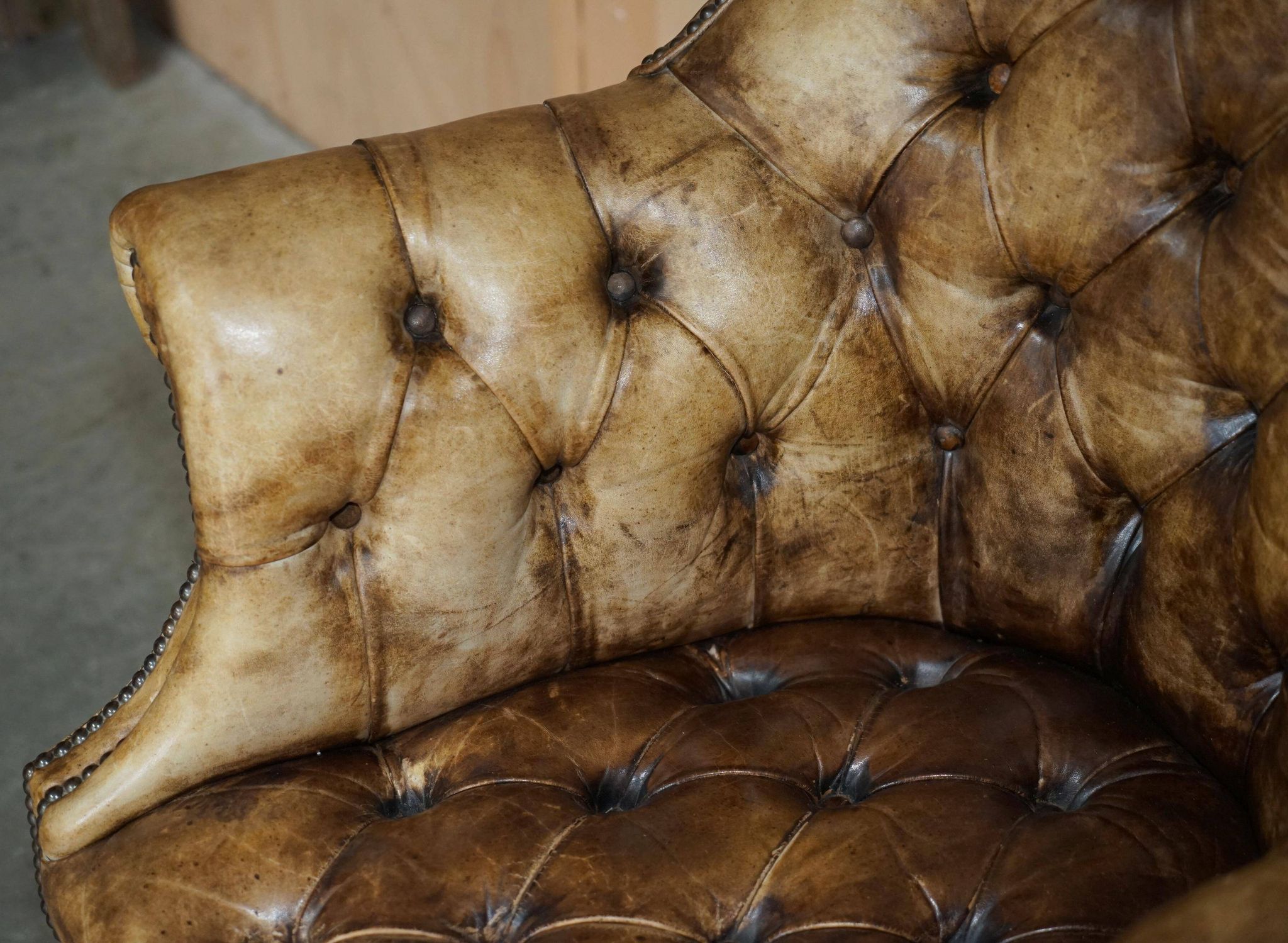 Chesterfield executive armchair in aniline leather